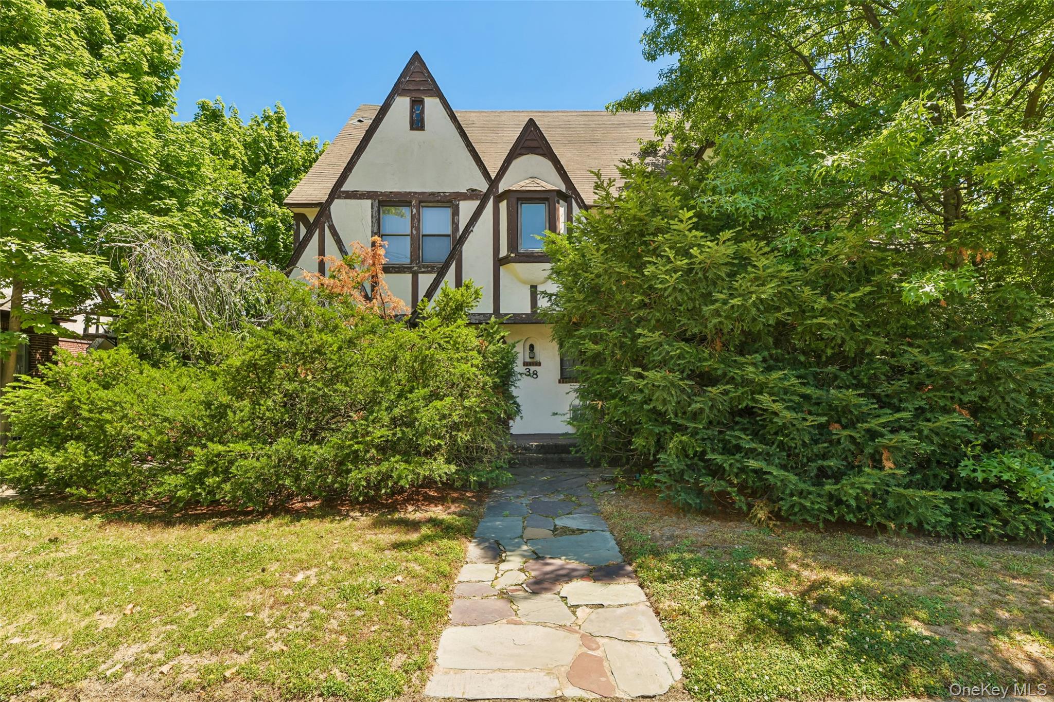 38 Cedarhurst Avenue — photo