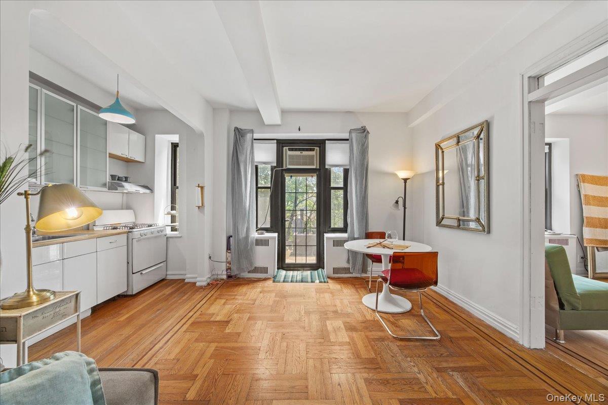 50 Park Terrace E 1Lm — photo