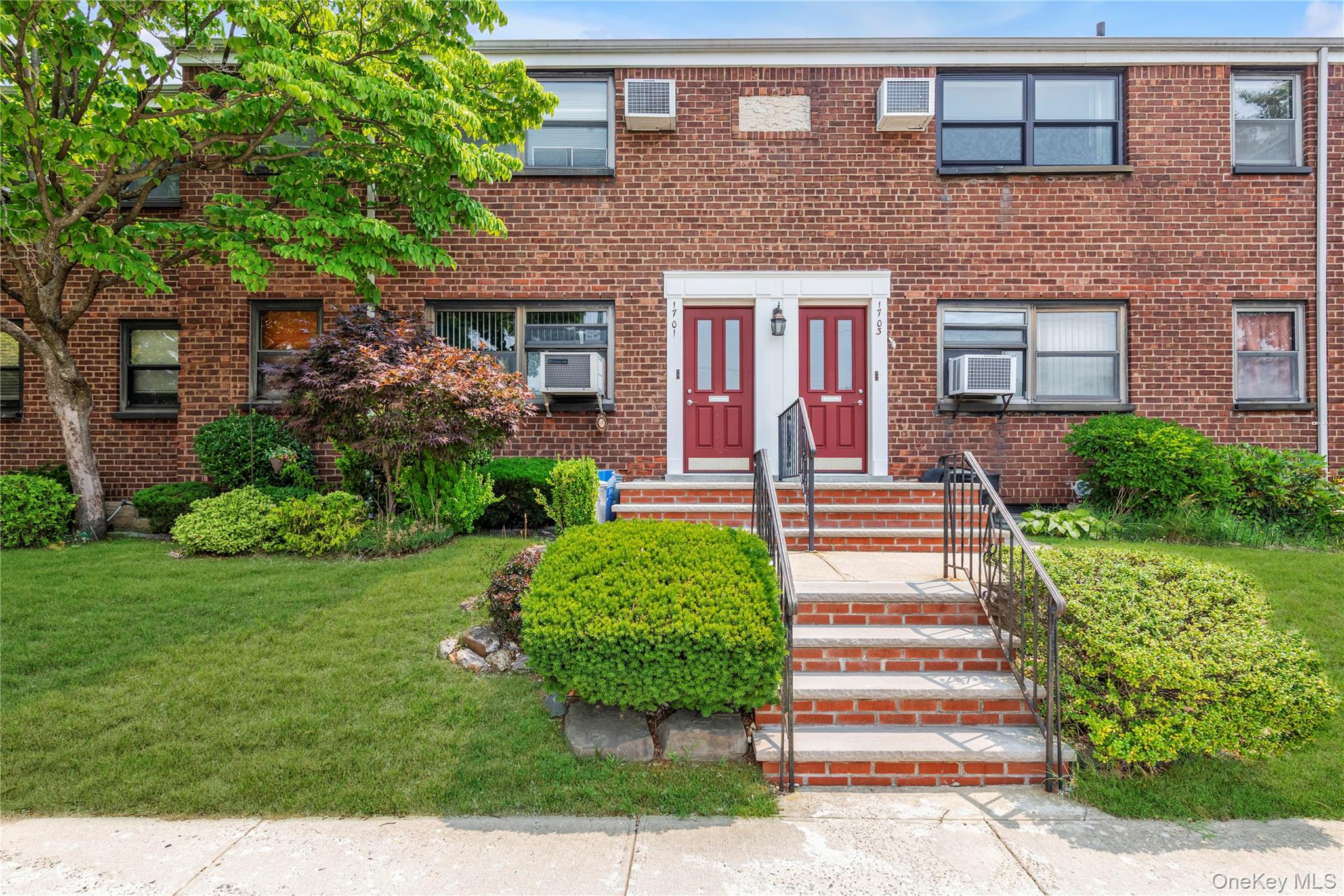 17-01 Utopia Parkway 1 — photo