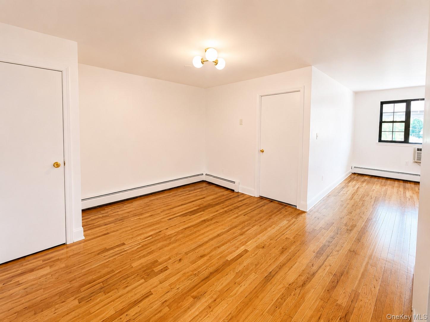 533 Soundview Avenue 3rd Floor — photo