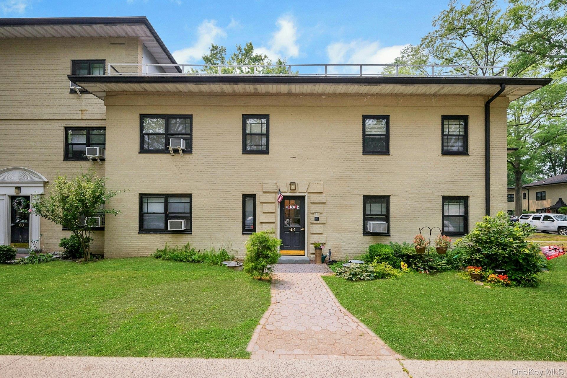62 Manchester Road 2L — photo