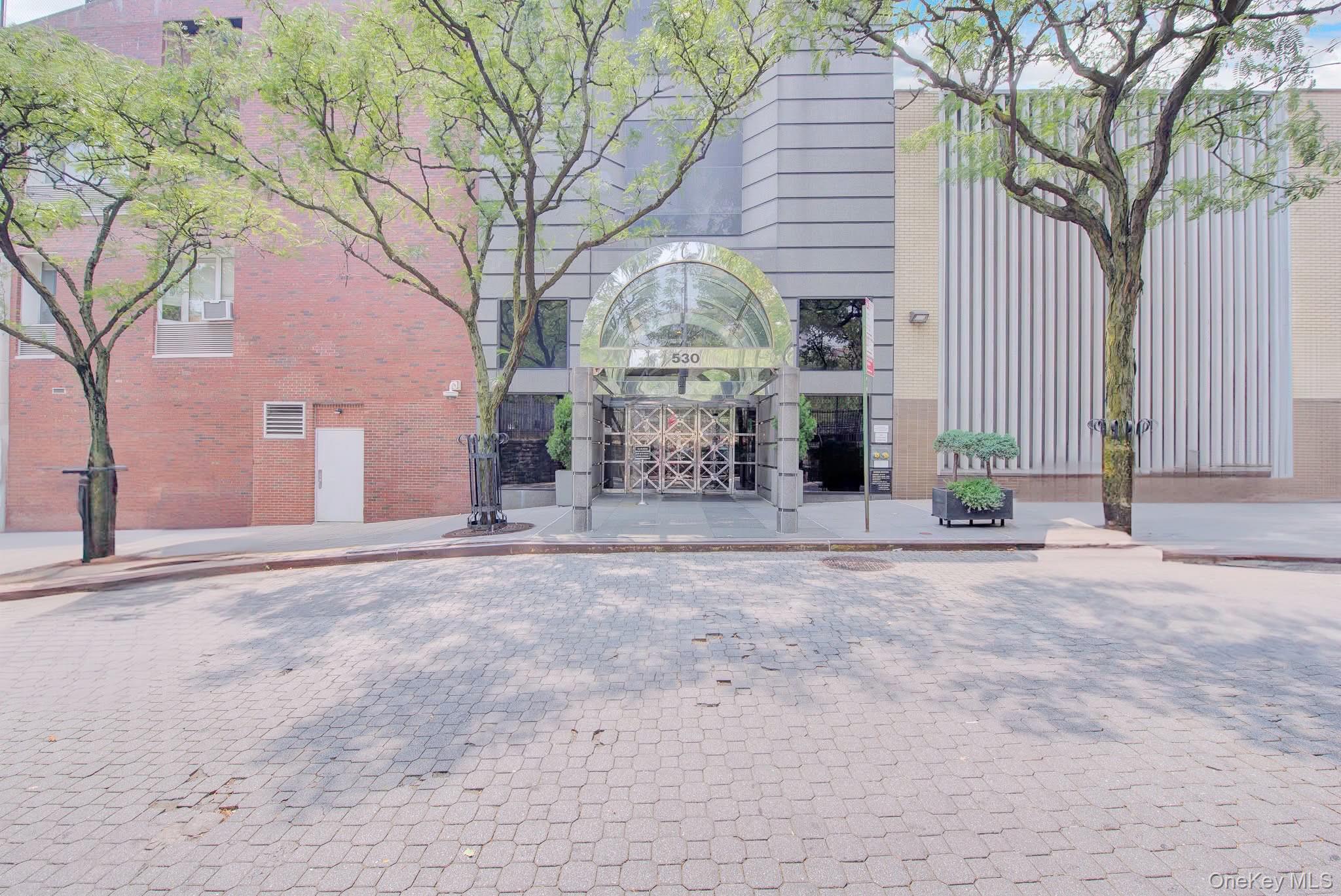 530 E 76th Street 34/35 — photo