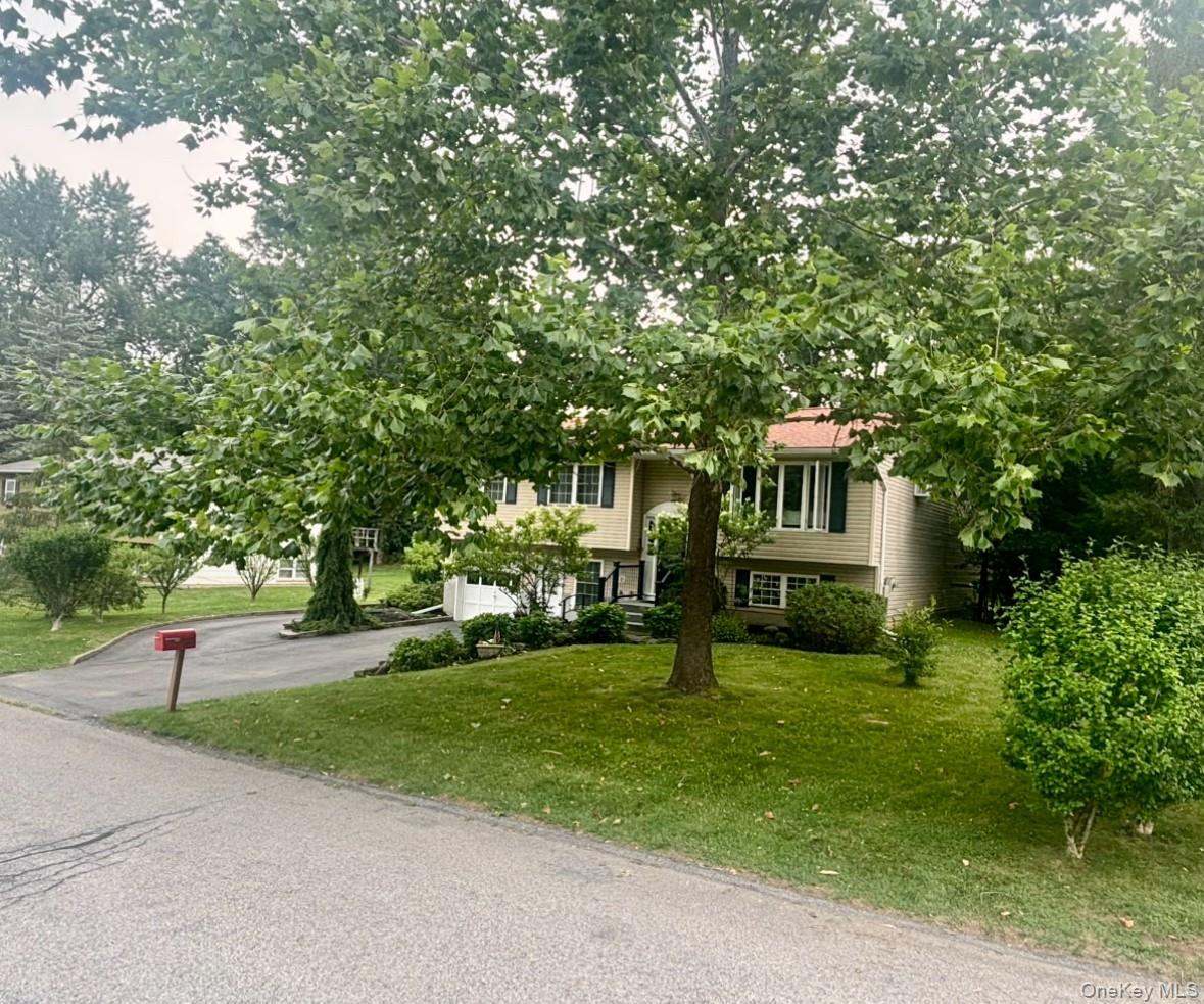 23 Hankin Loop, Poughkeepsie (Town), NY 12601 — photo 2