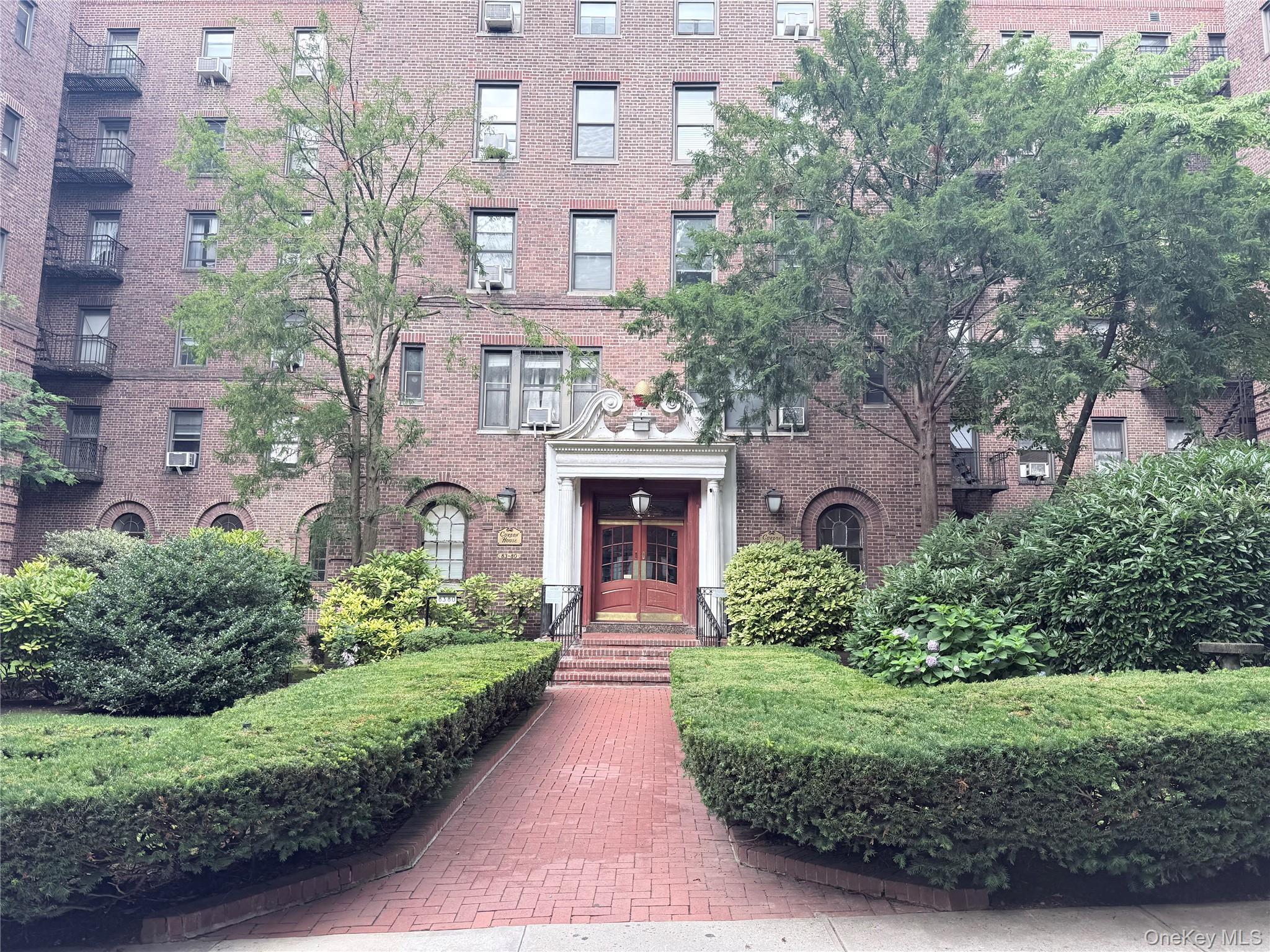 83-80 118 Street 6C — photo