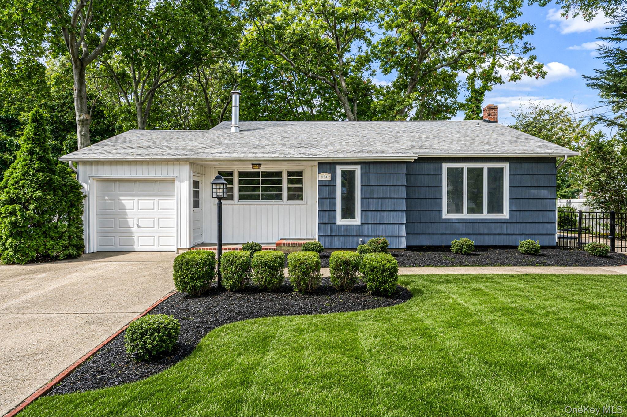 194 Phyllis Drive — photo