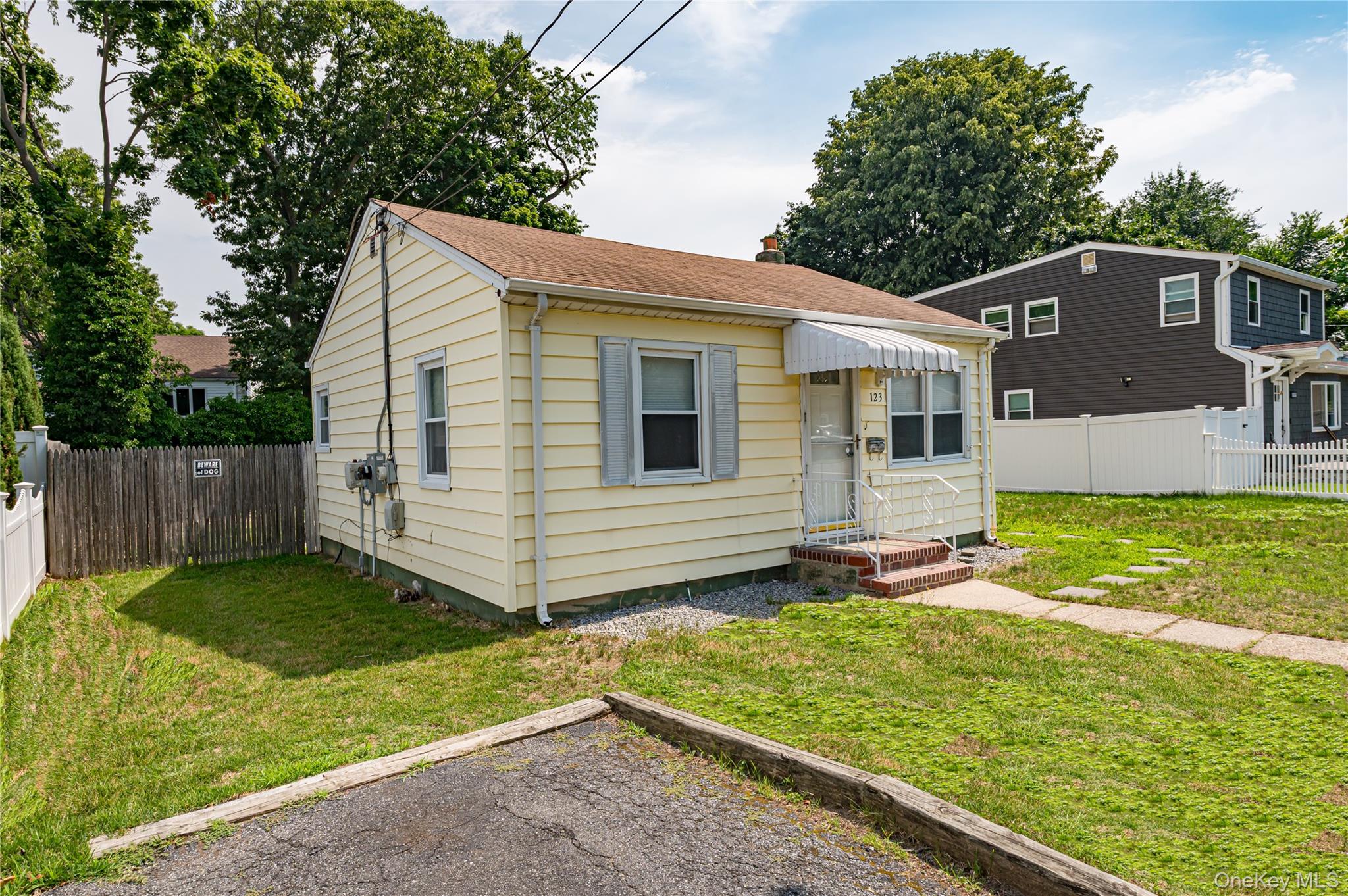 123 Cherubina Lane 123 — photo