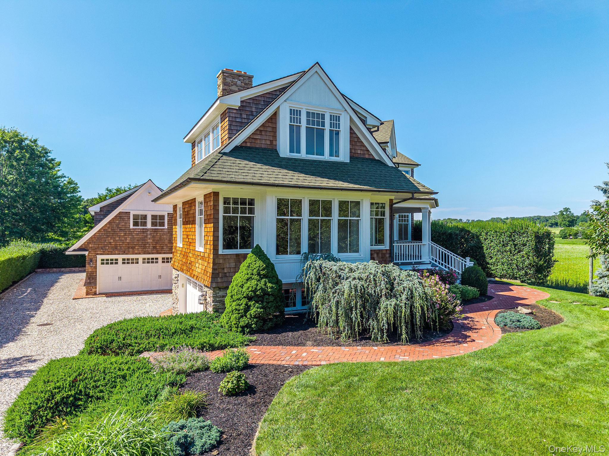 118 Peconic Bay Boulevard — photo