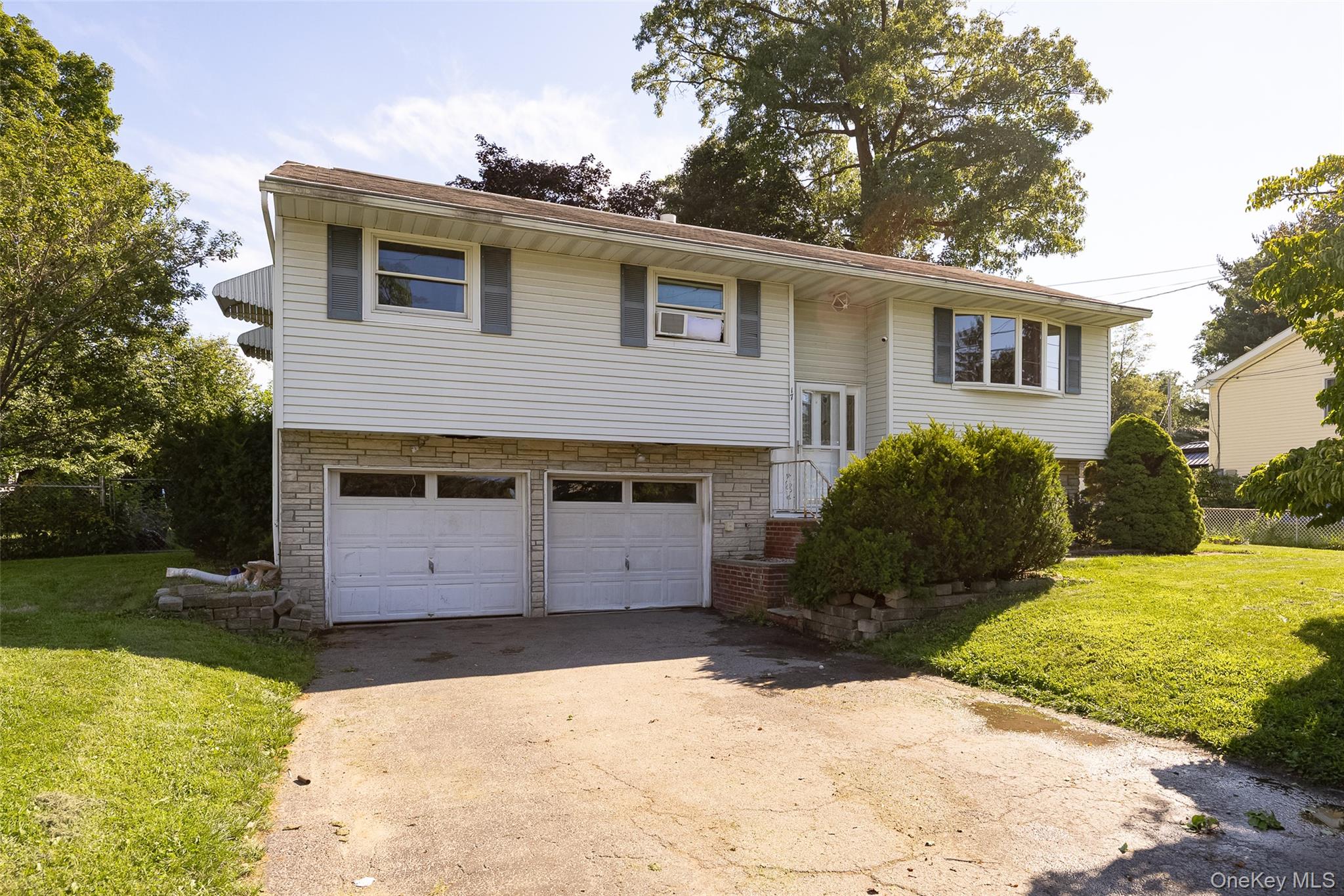 17 Ricky Lane, Poughkeepsie, NY 12601 — photo 2