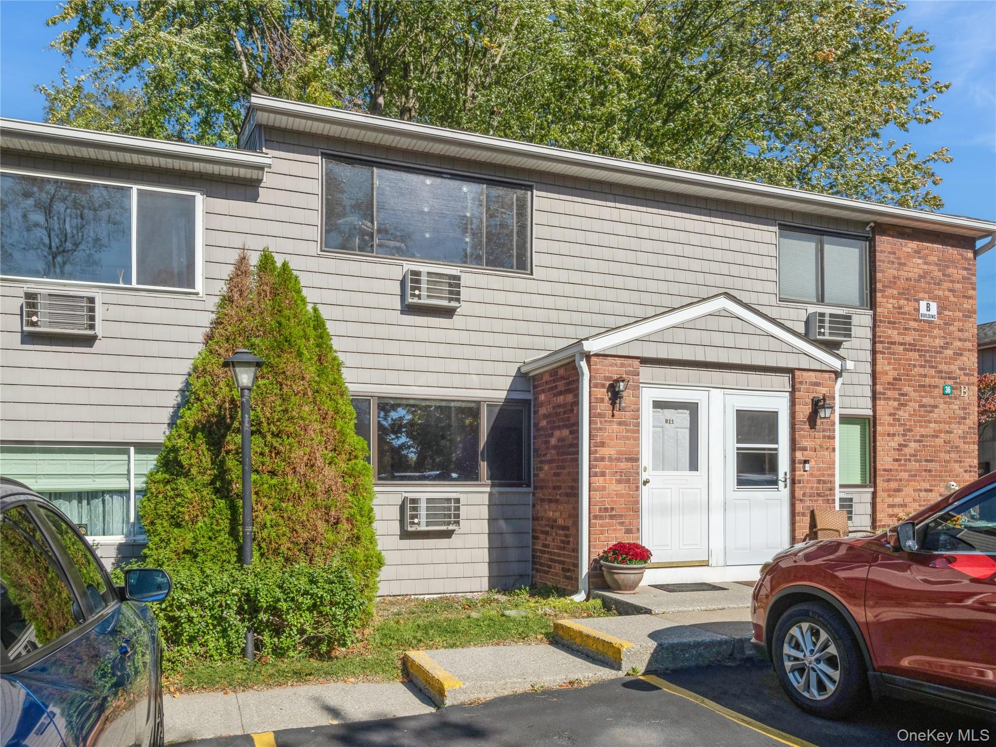 36 Fair B11 — photo