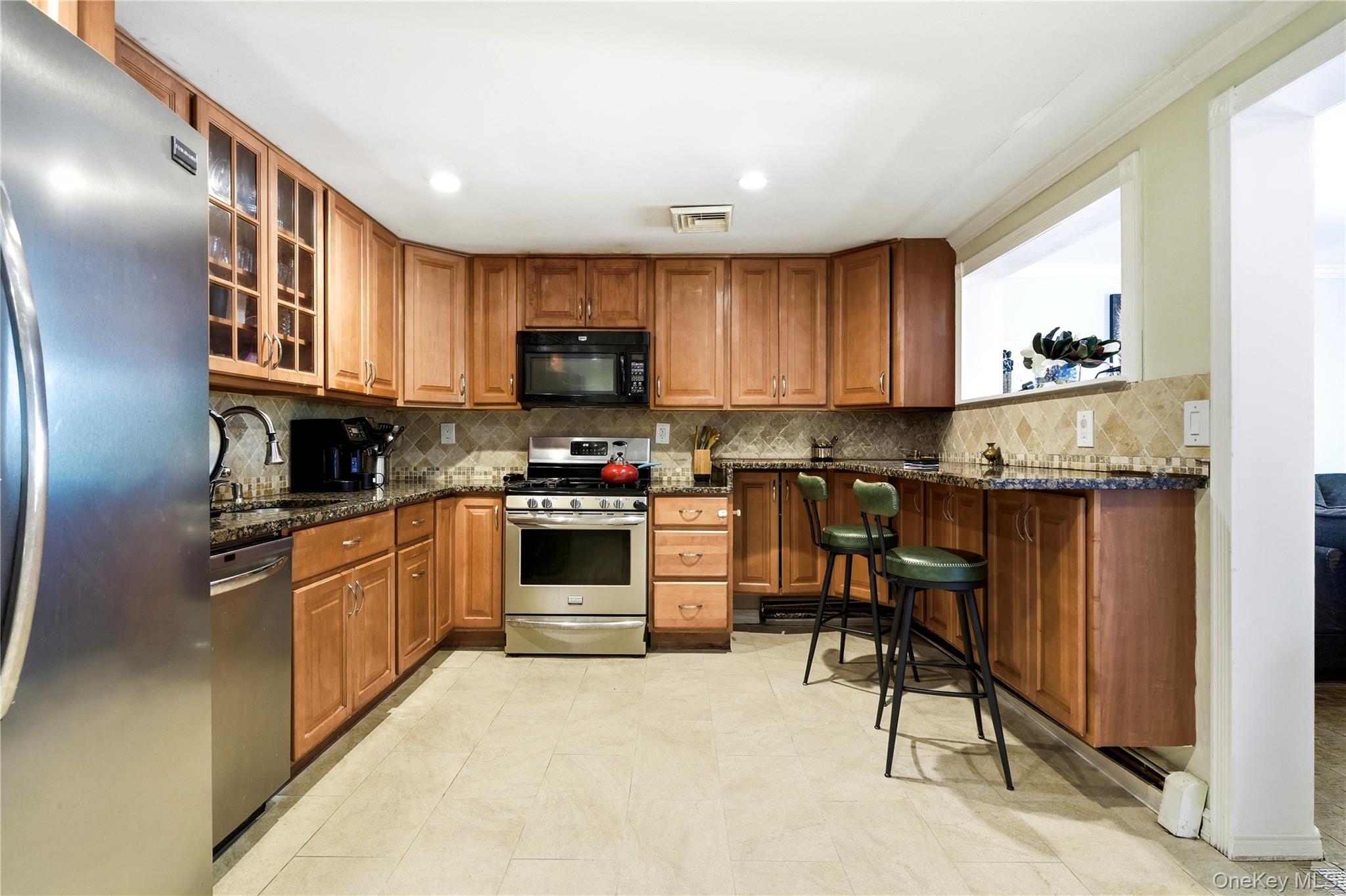 50 E Pine Street, Long Beach, NY 11561 — photo 3