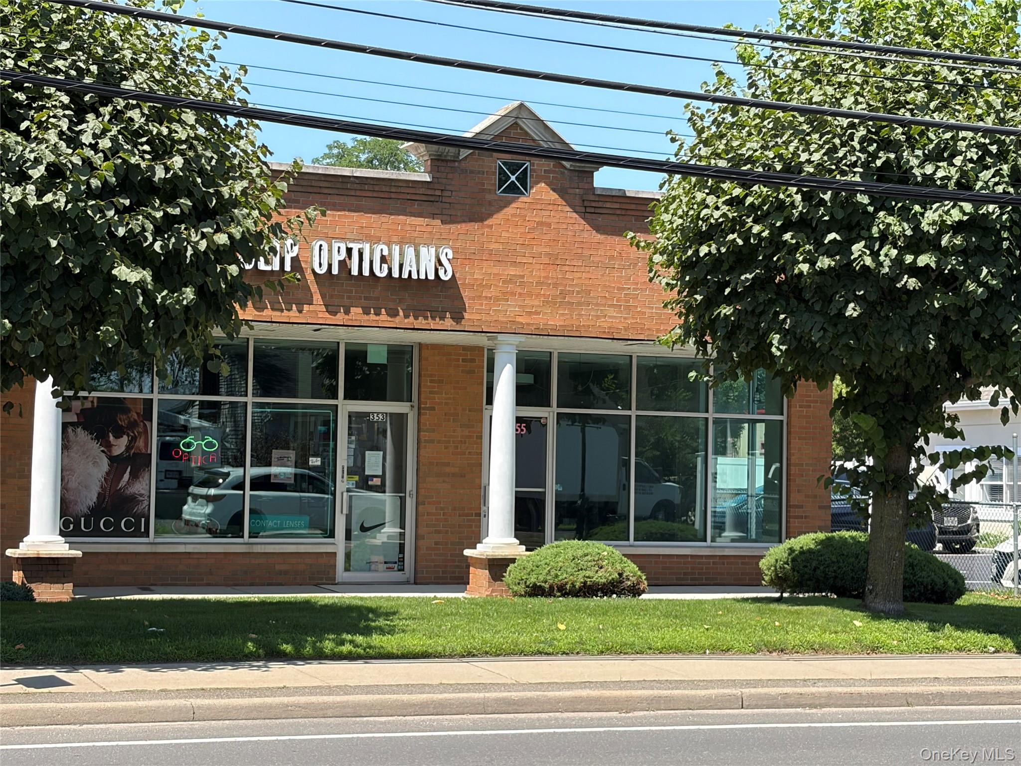355 Union Boulevard — photo