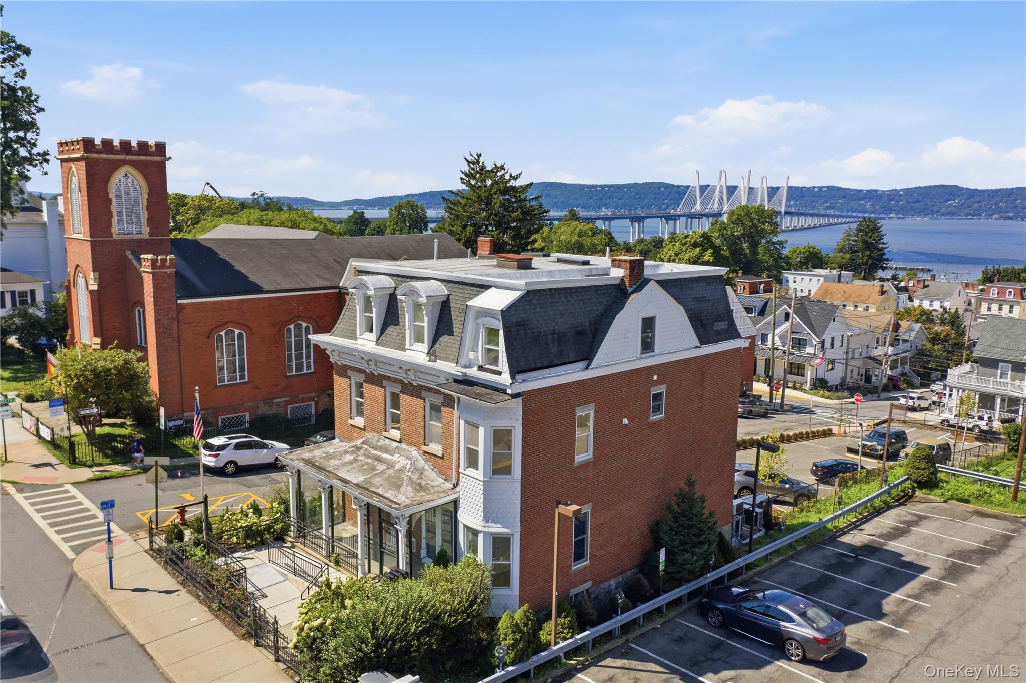 35 South Broadway Duplex — photo