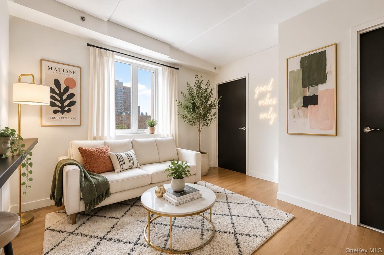1810 3rd Avenue 8C — photo