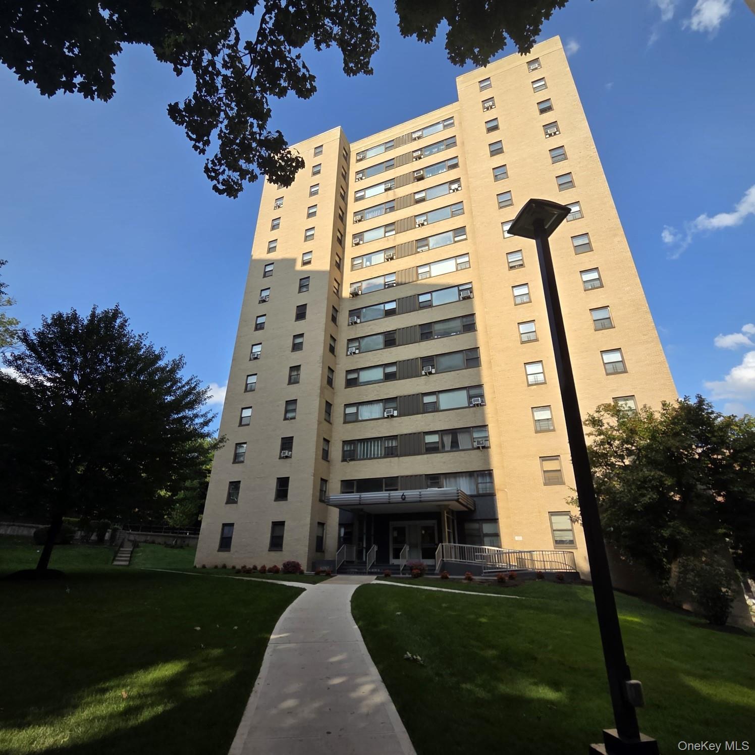 6 Fordham Hill Oval 8H — photo
