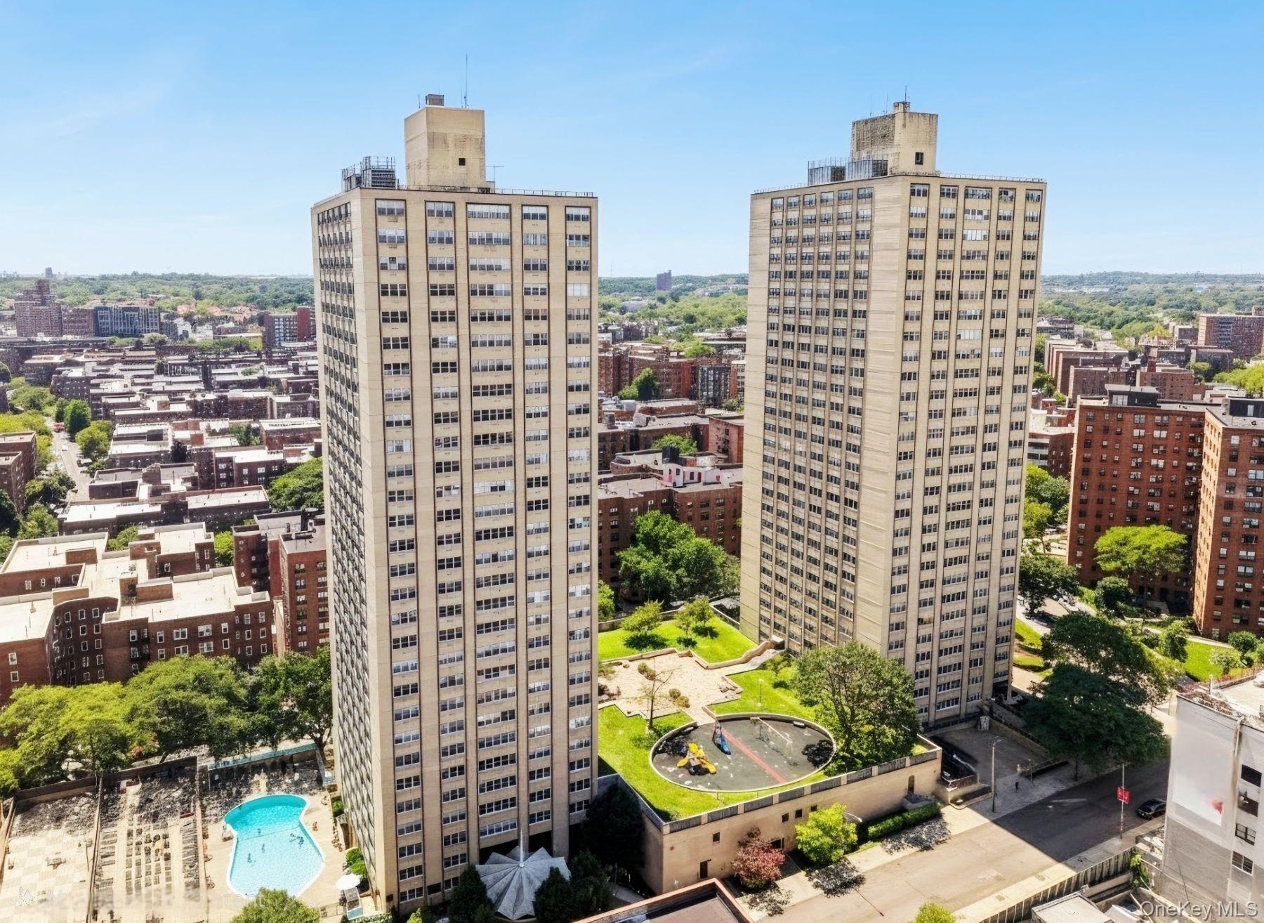 102-30 66th Road Unit 17H — photo
