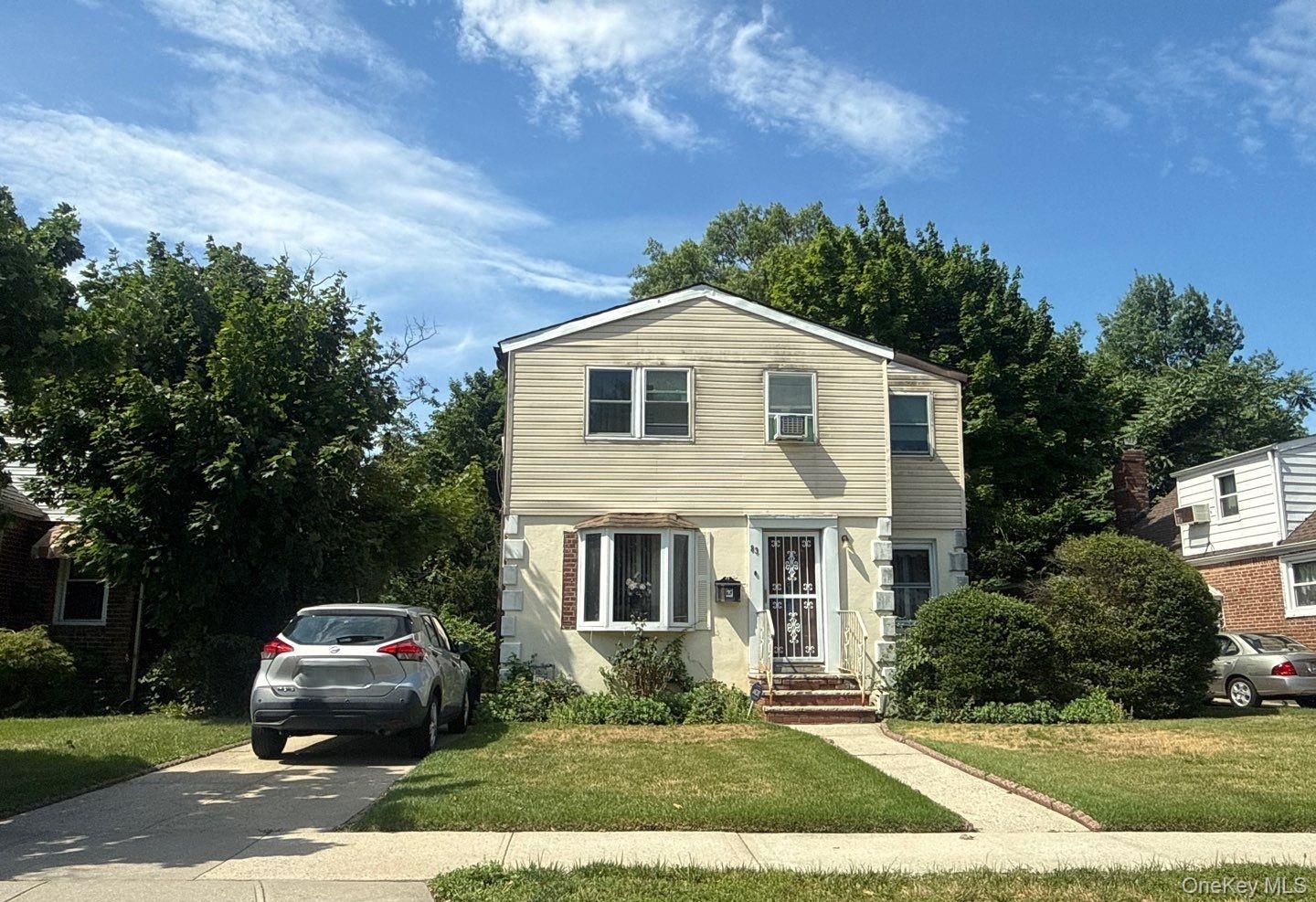 83 Norfolk Drive W — photo