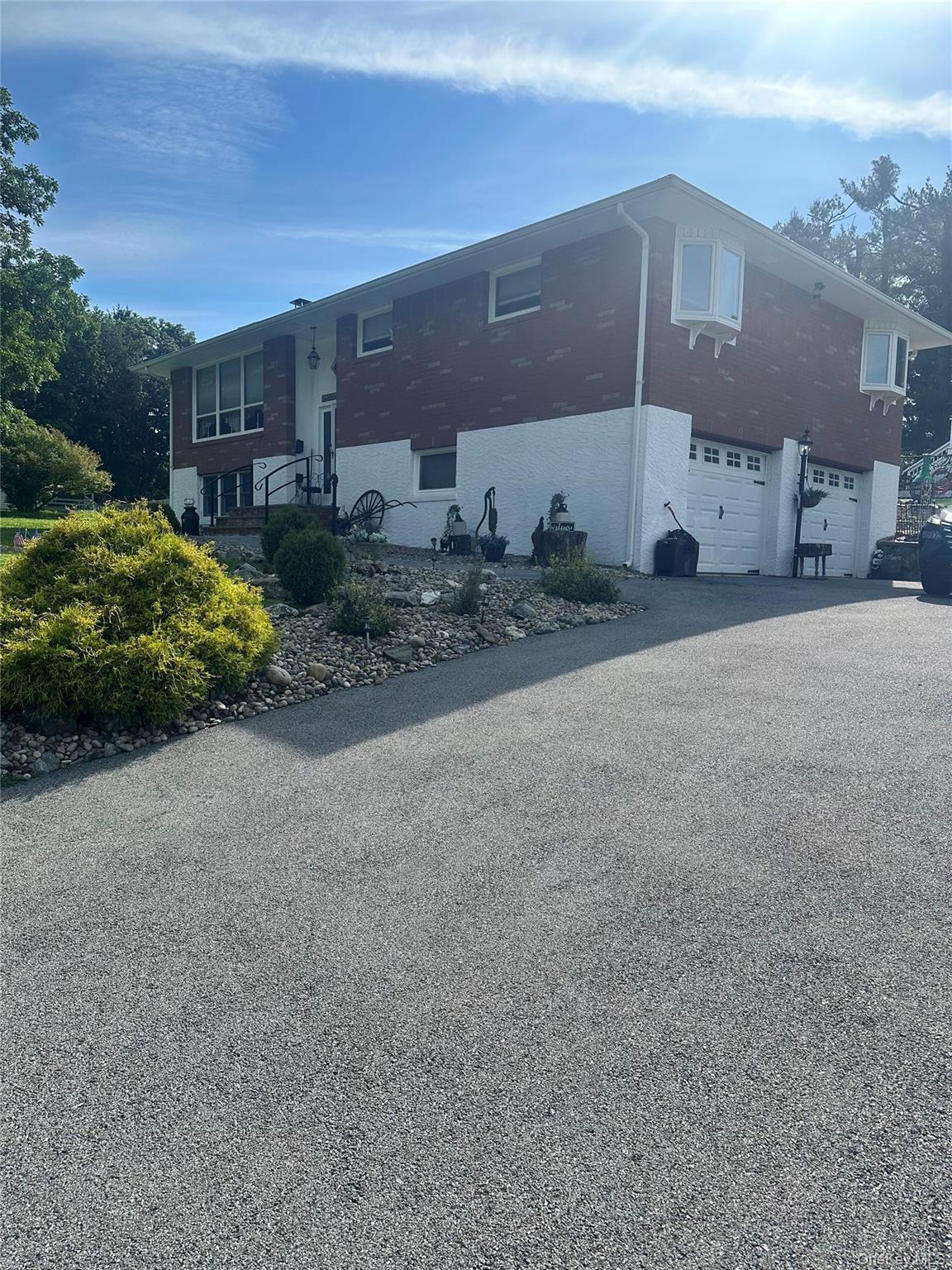 38 W Taconic Road — photo