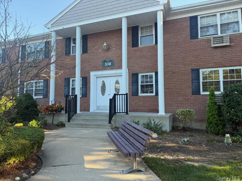 338 Lakeland Avenue 6 E — photo