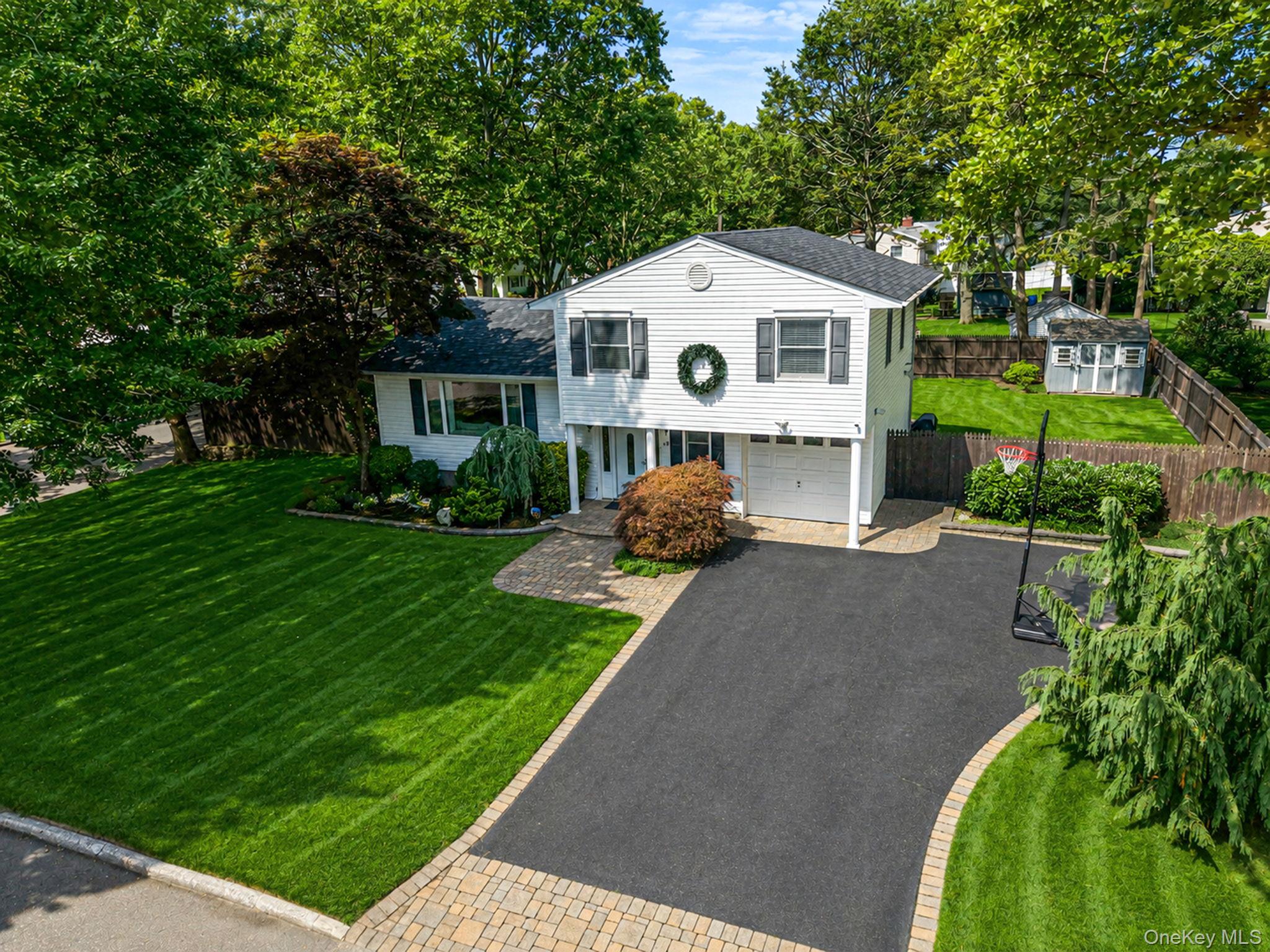 49 Munson Court — photo