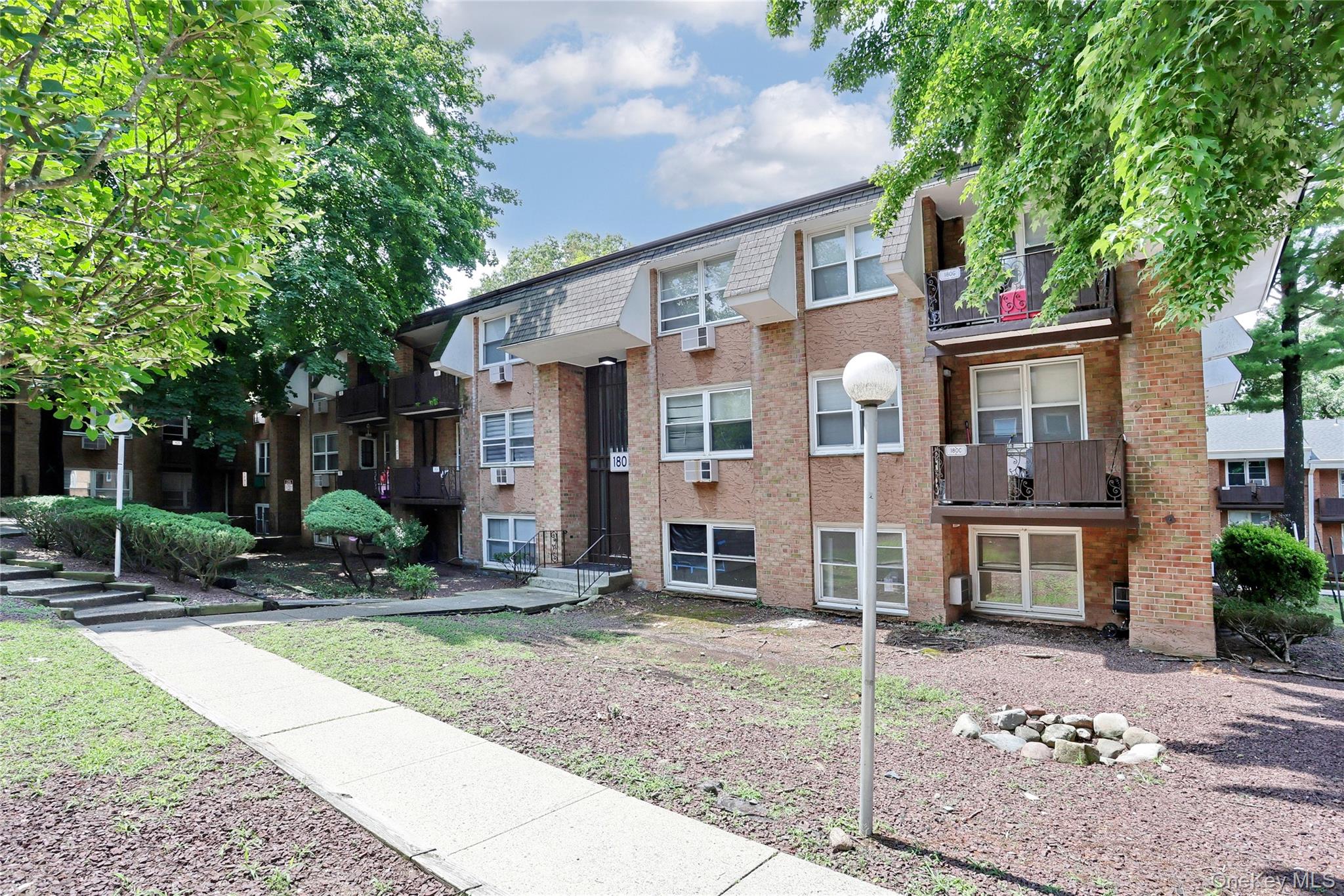 180 Kearsing Parkway B — photo