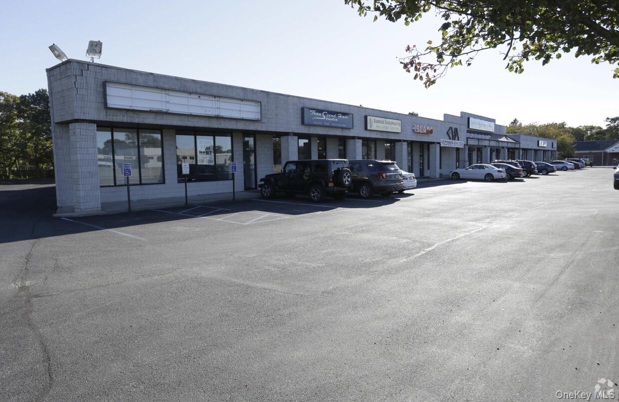 4846 Sunrise Highway 4846 — photo