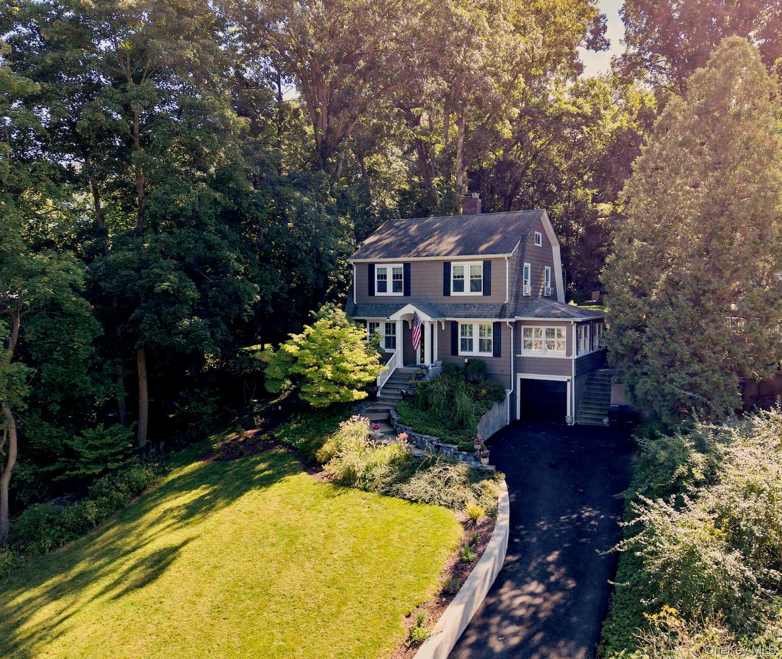 22 Hillside Avenue — photo
