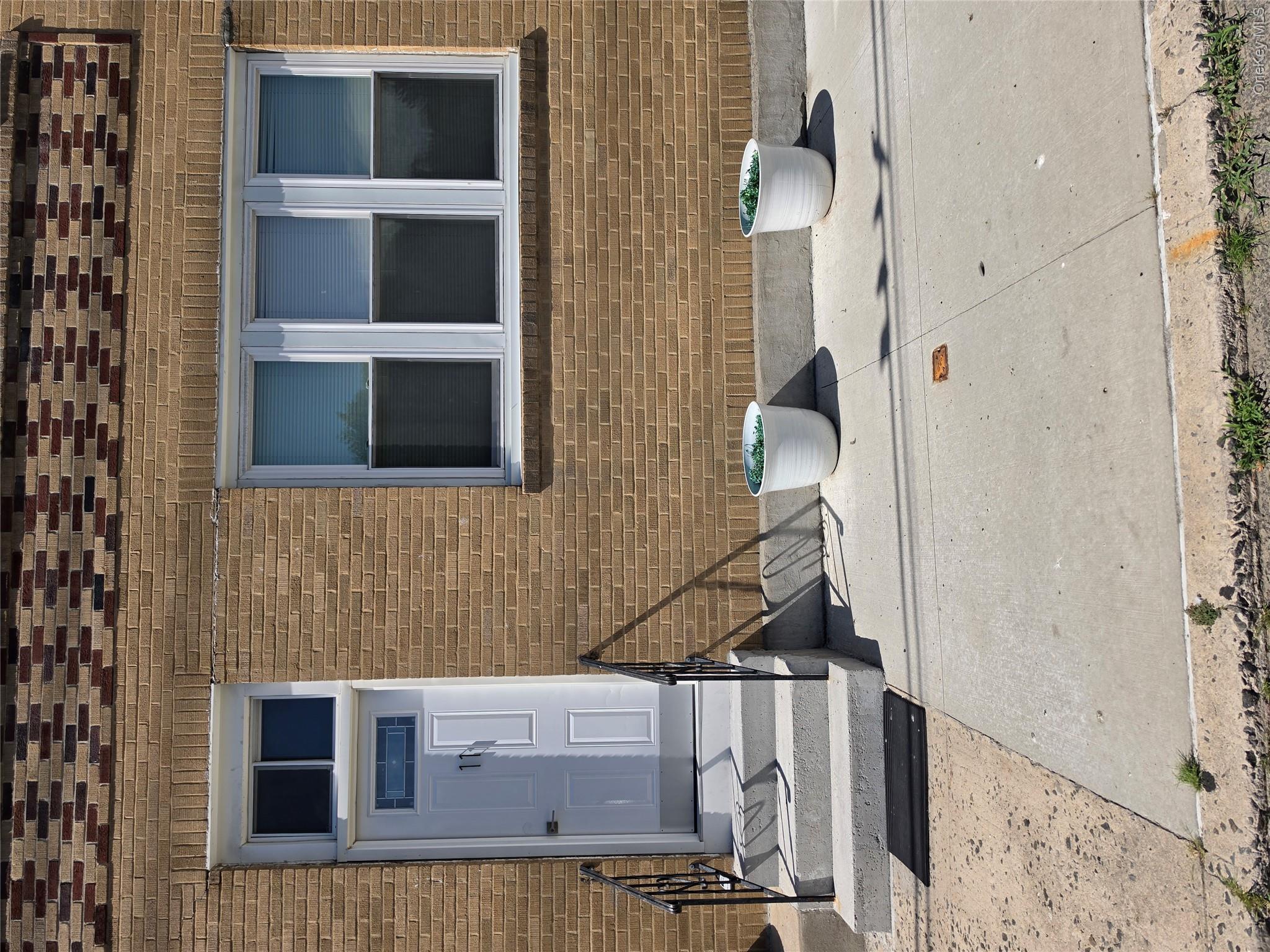 11 White Plains Avenue 1E — photo