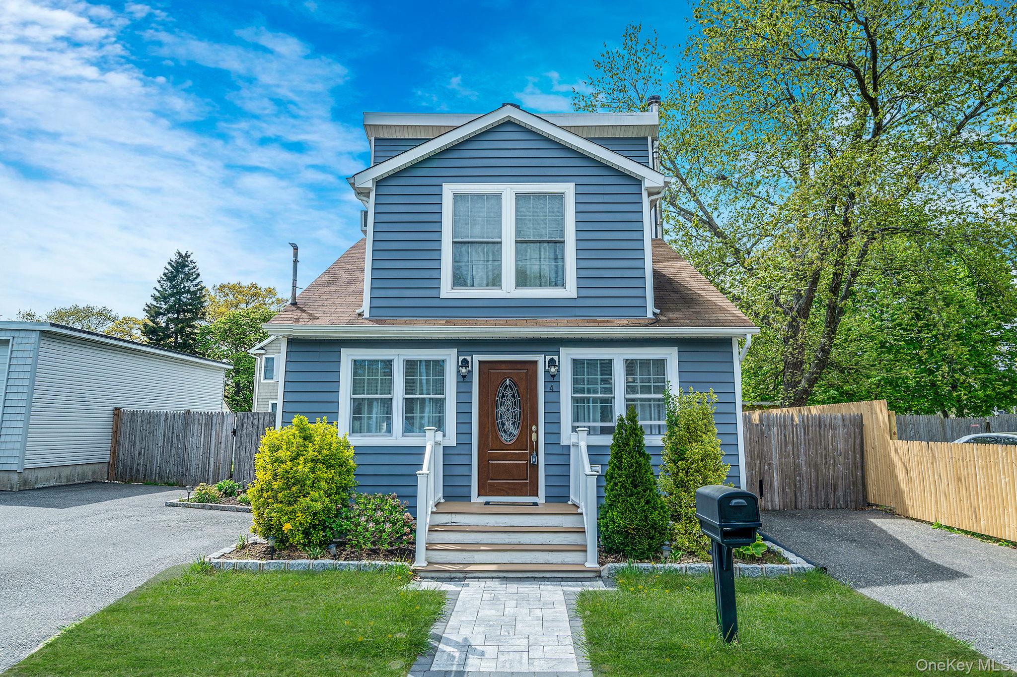 4 Morgan Avenue — photo