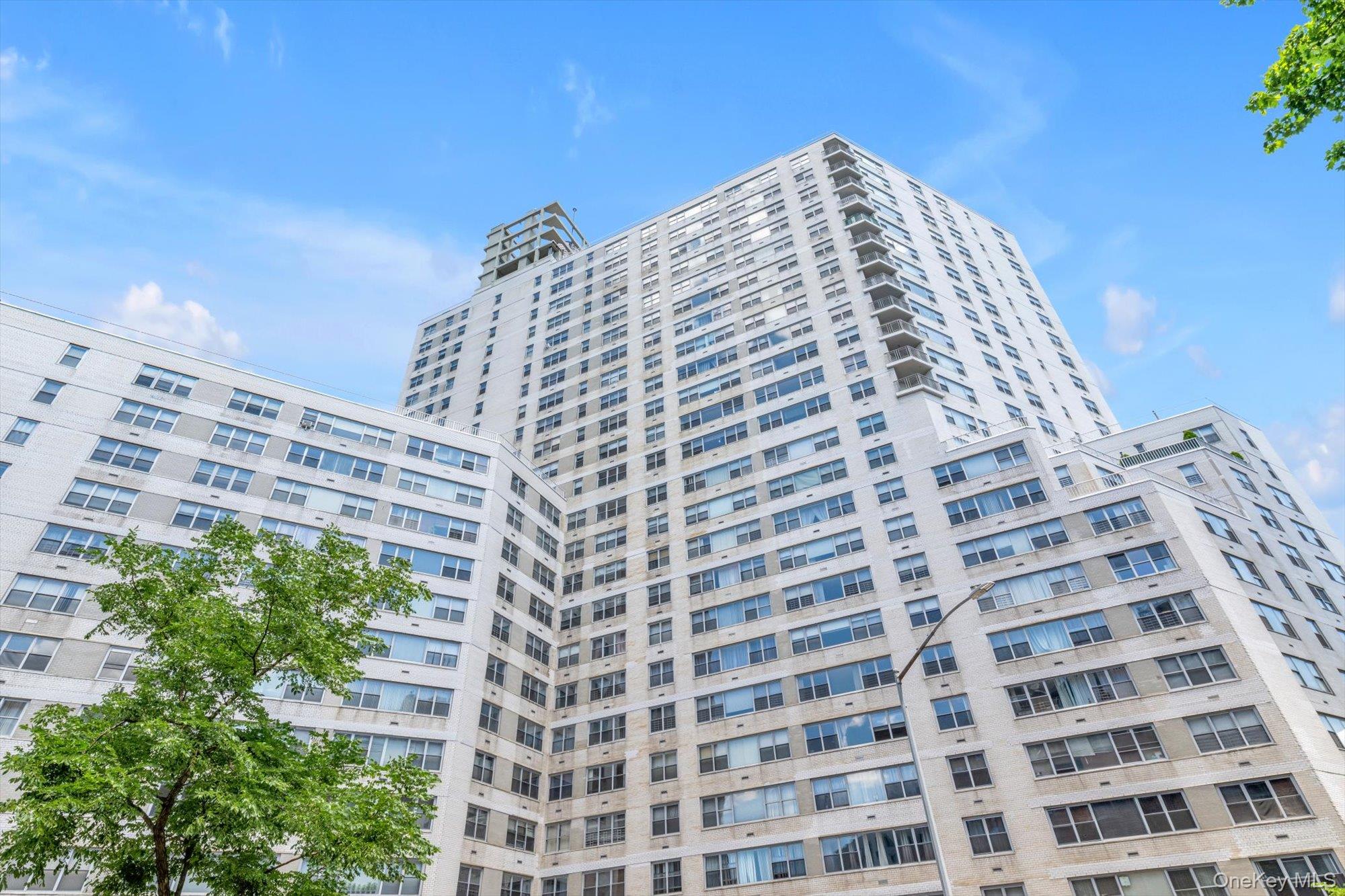 125-10 Queens Boulevard Unit 911 — photo