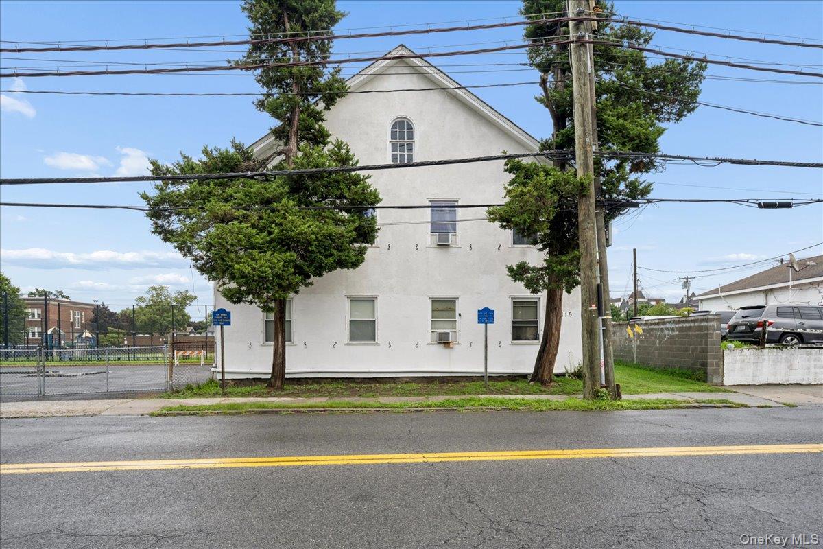 115 N Barry Avenue — photo