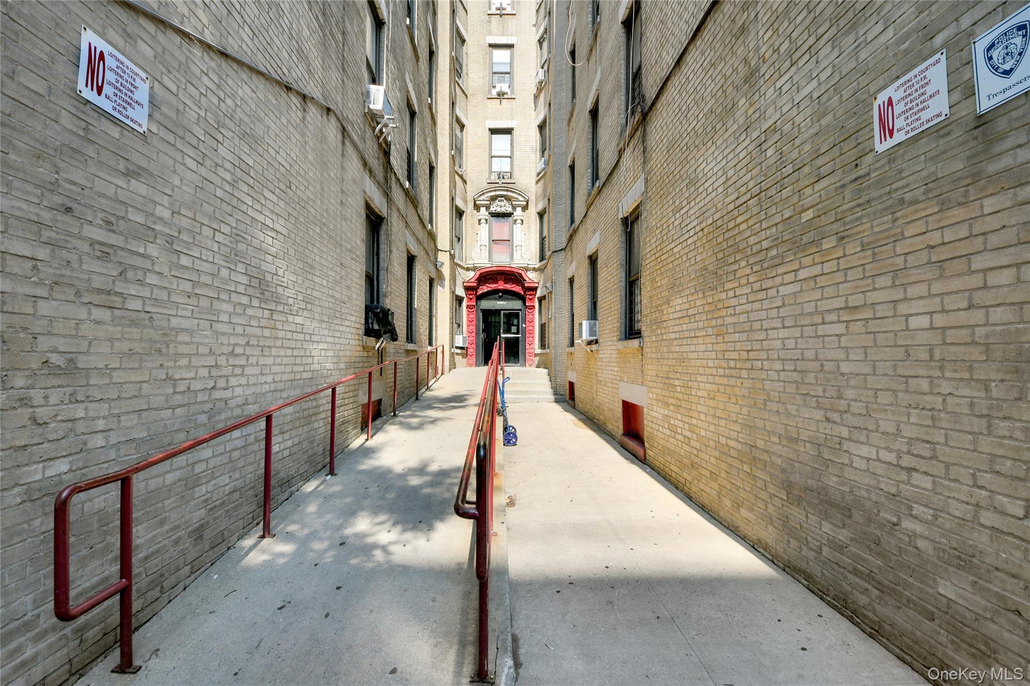 975 Union 51 — photo