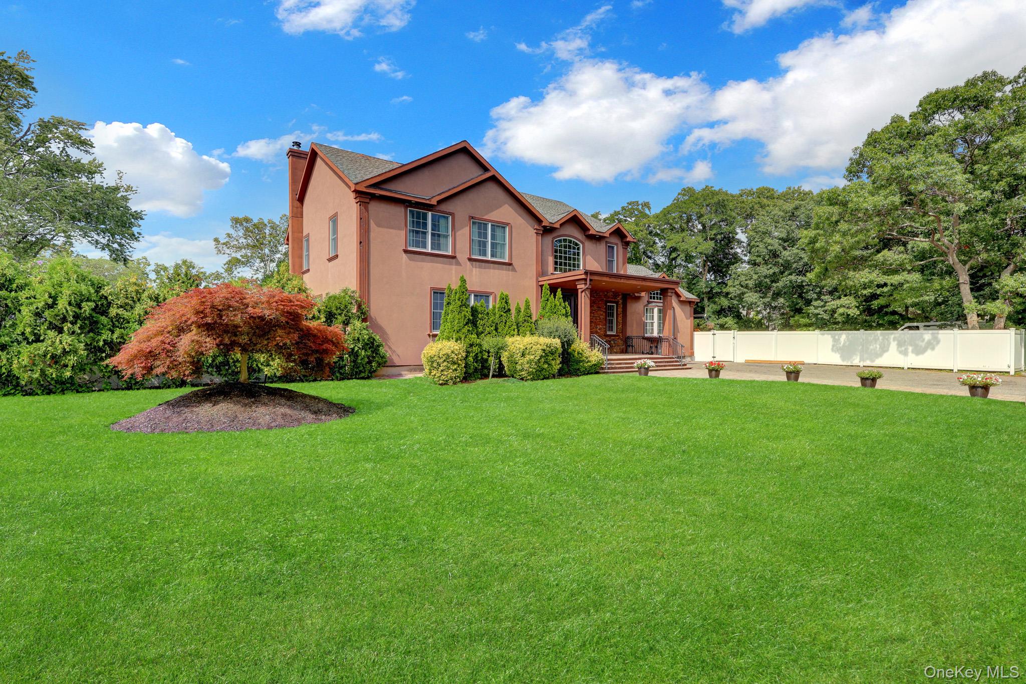 21 Morris Avenue, Brookhaven, NY 11772