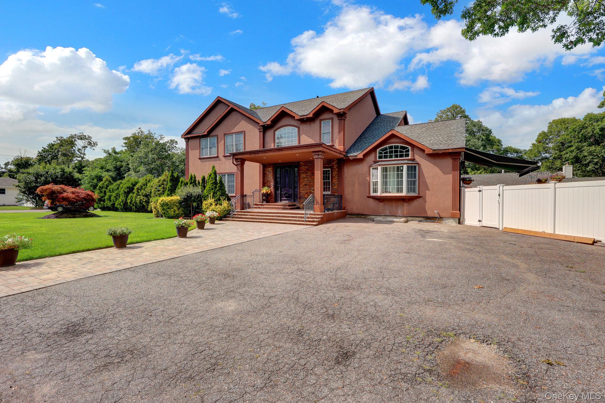 21 Morris Avenue, Brookhaven, NY 11772 — photo 3