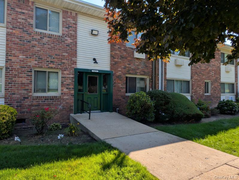 2435 Union Boulevard 7B — photo