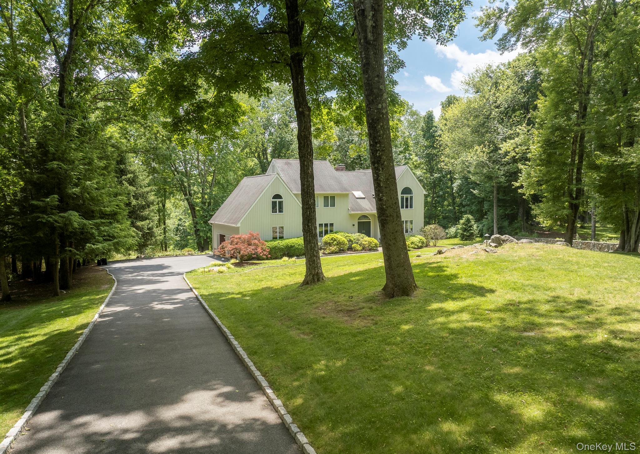 12 Hilltop Road — photo