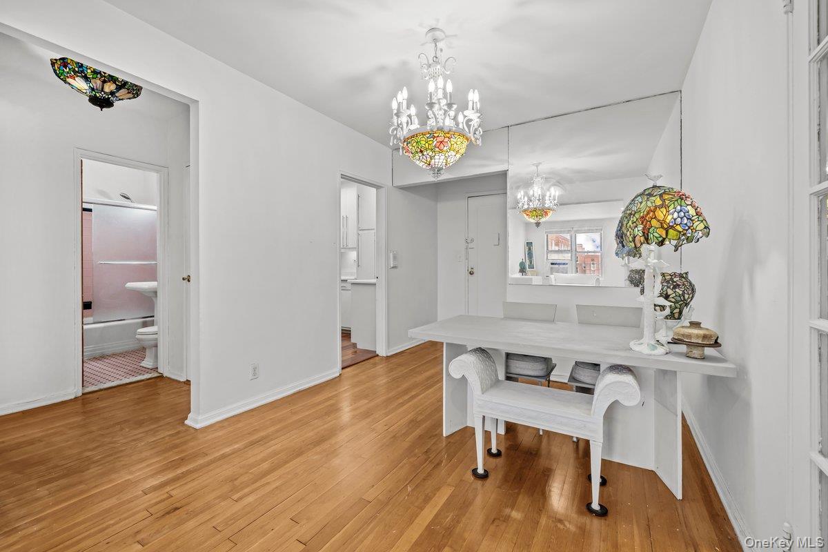 517 Riverdale Avenue 4D — photo