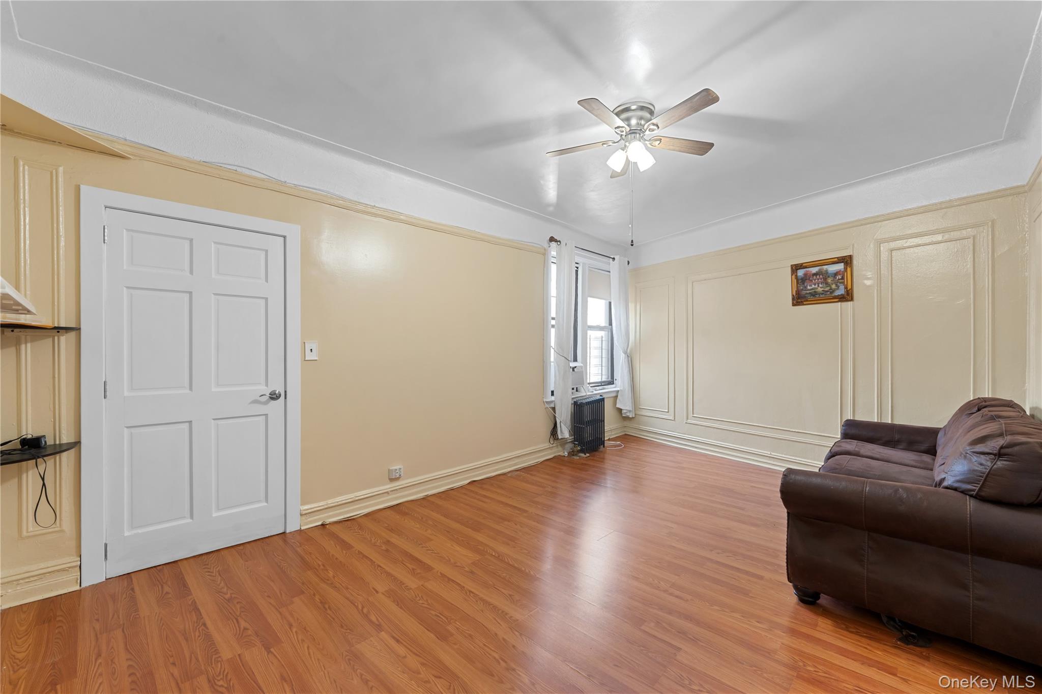 941 Jerome Avenue 11G — photo
