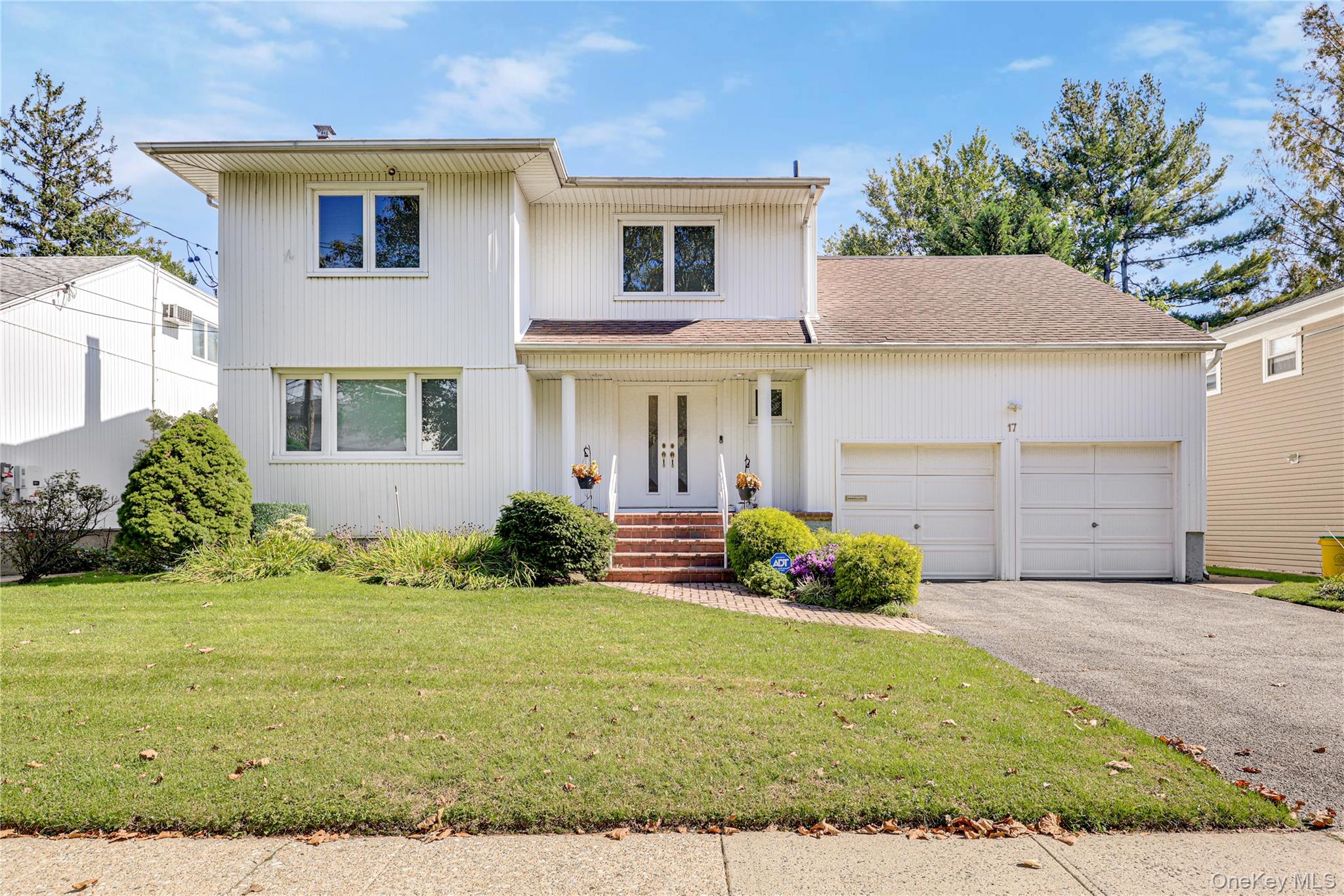 17 Lafayette Drive — photo