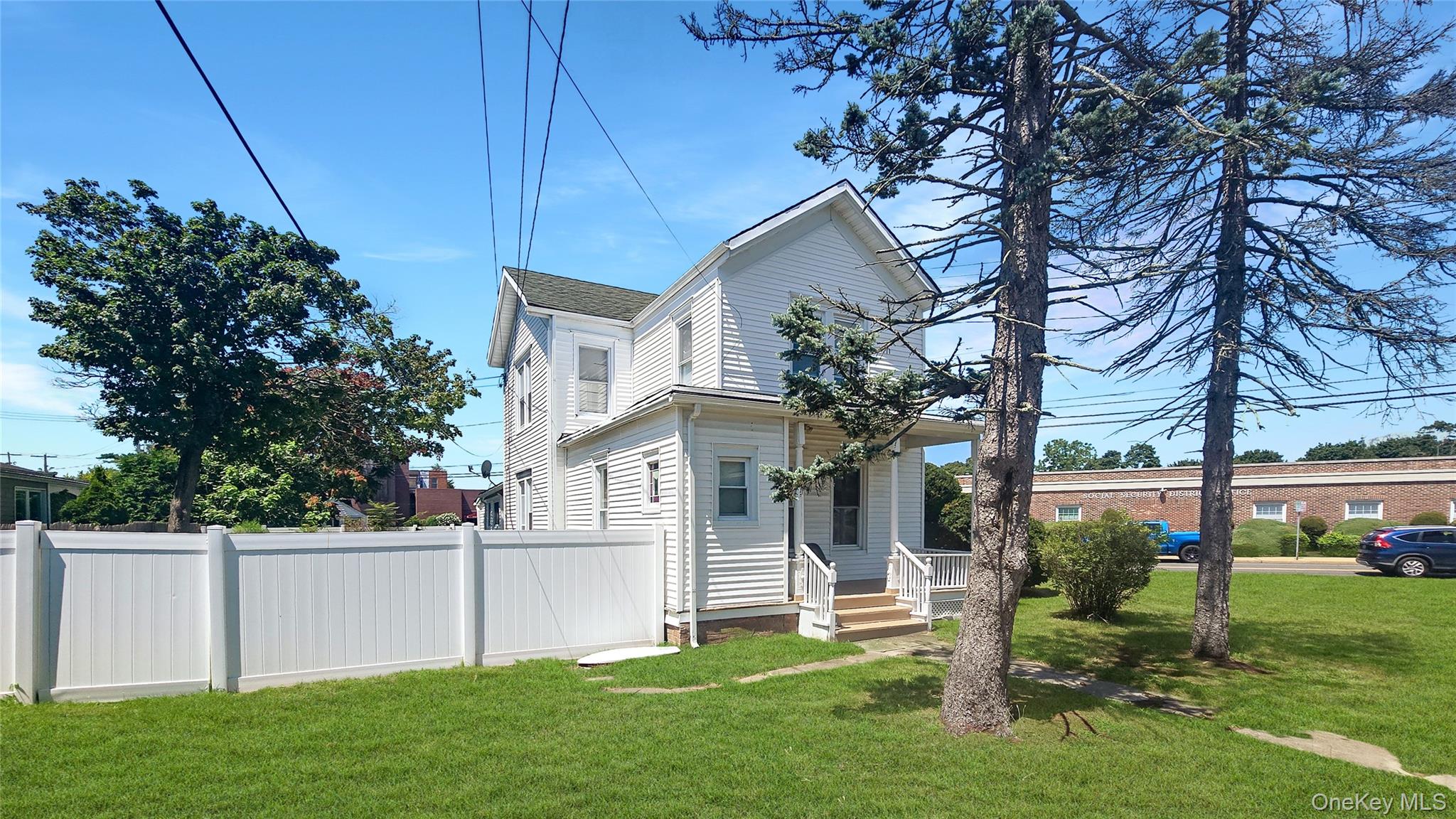 76 Oak Street, Brookhaven, NY 11772 — photo 2
