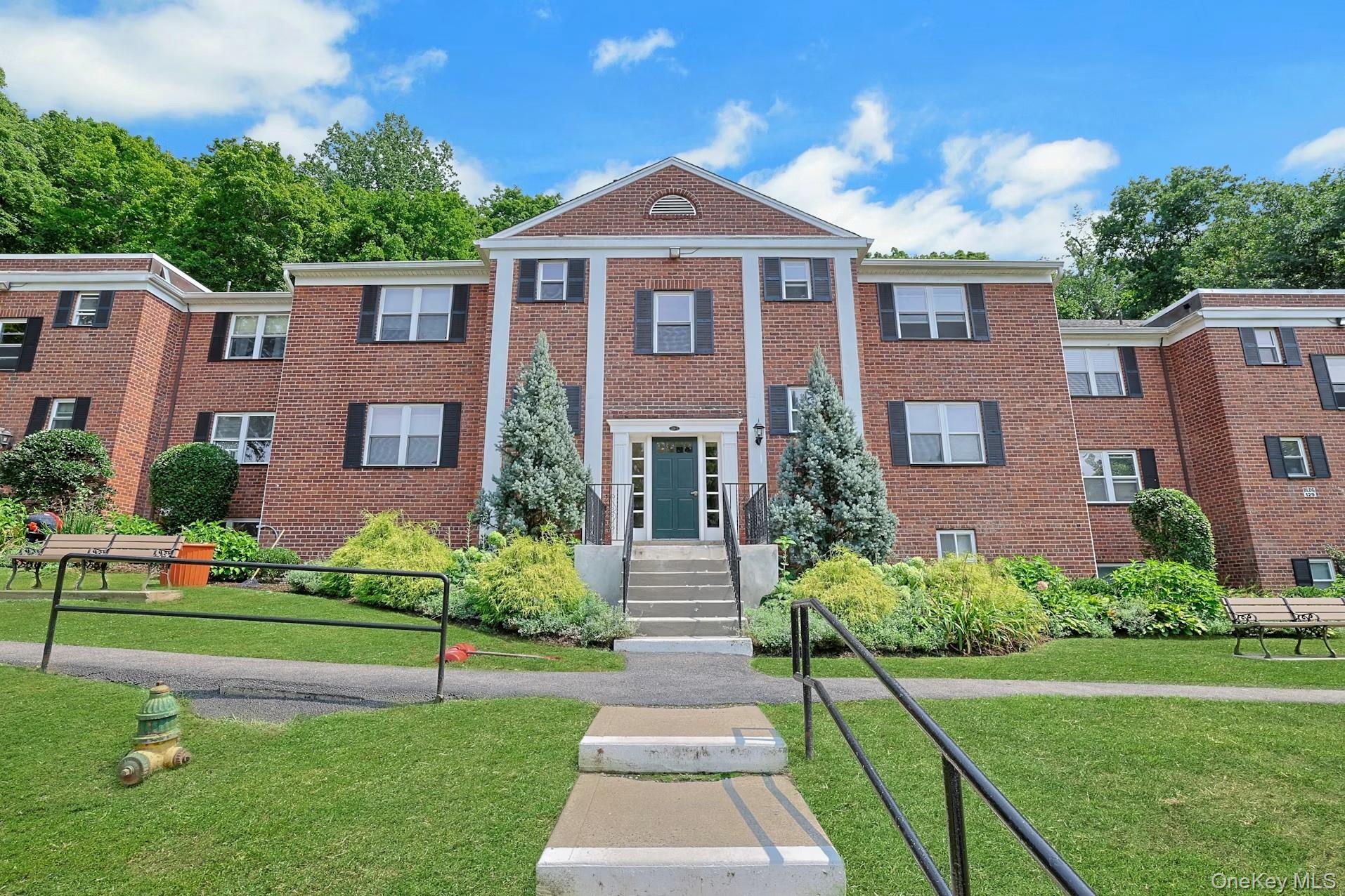 129-1 S Highland Avenue B3 — photo