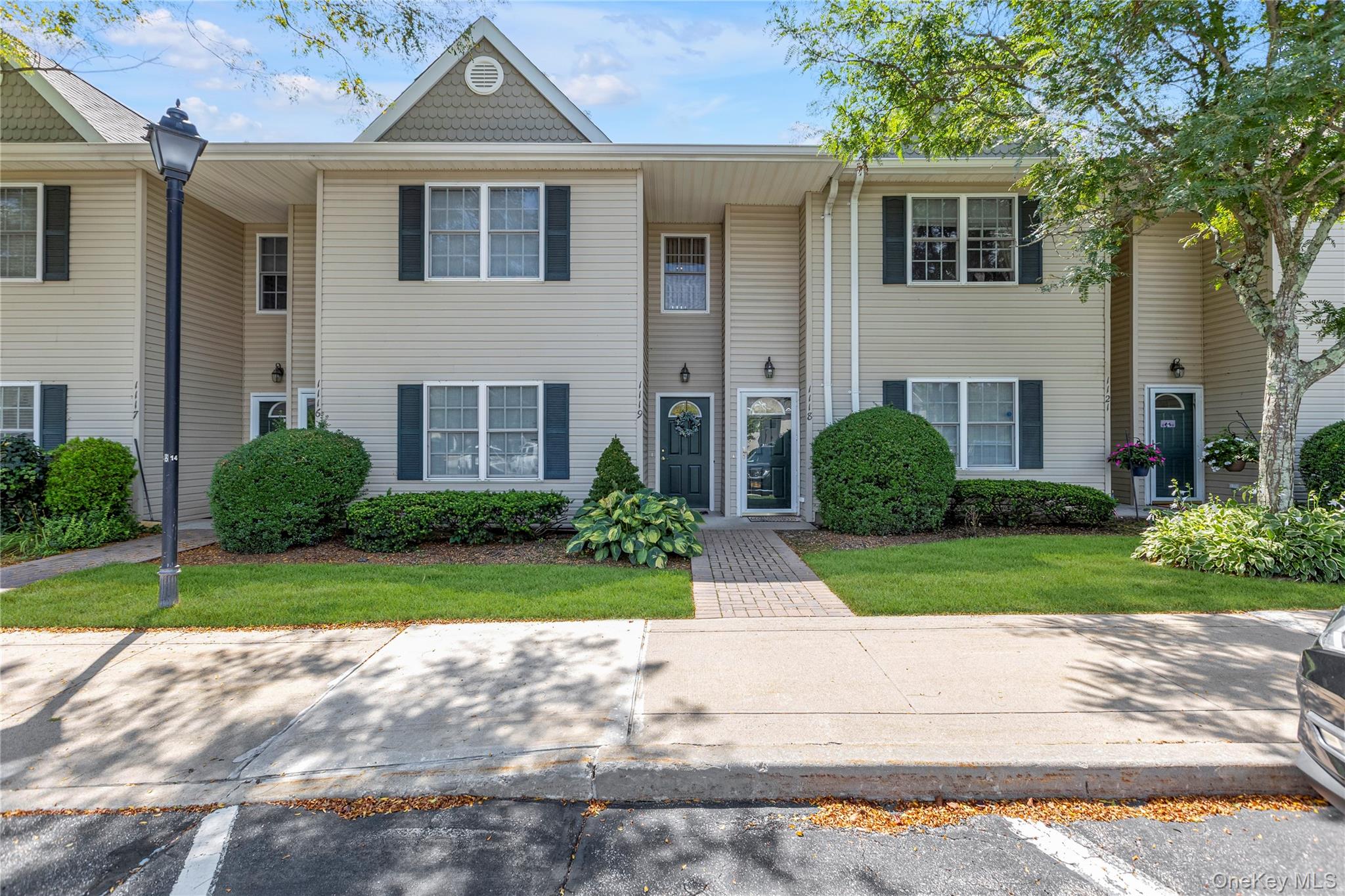 1118 Savoy Drive — photo