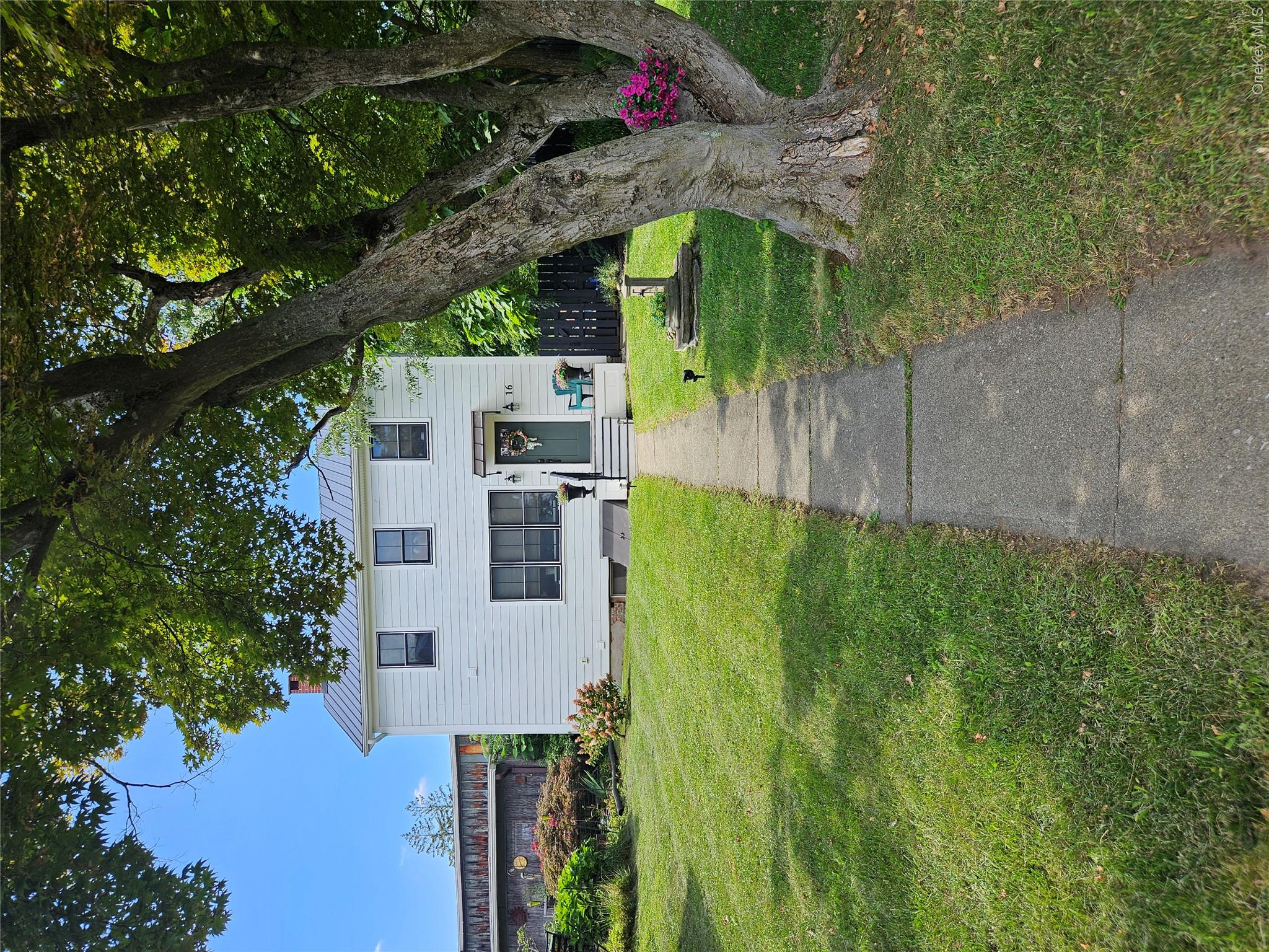 16 N Washington Street — photo