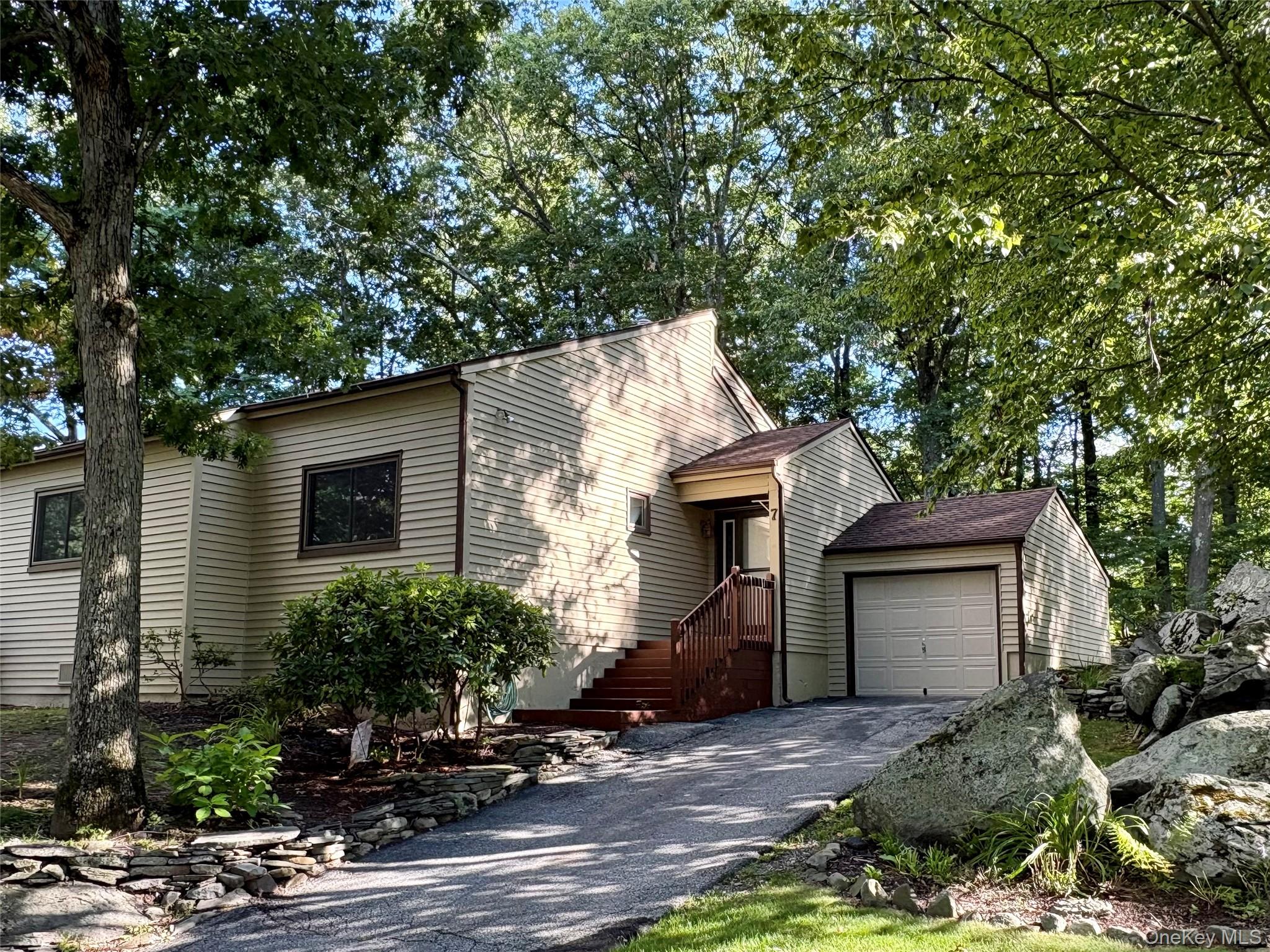 7 Ironwood Drive — photo