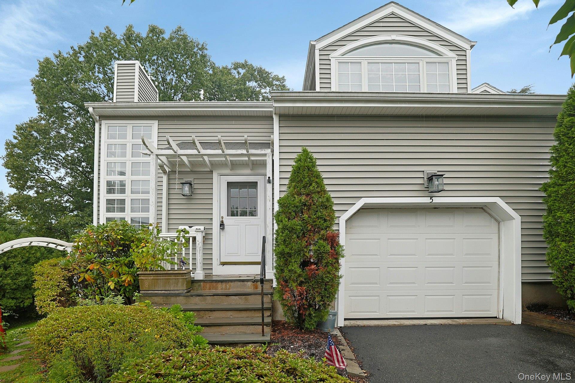 5 Pinewood Drive — photo