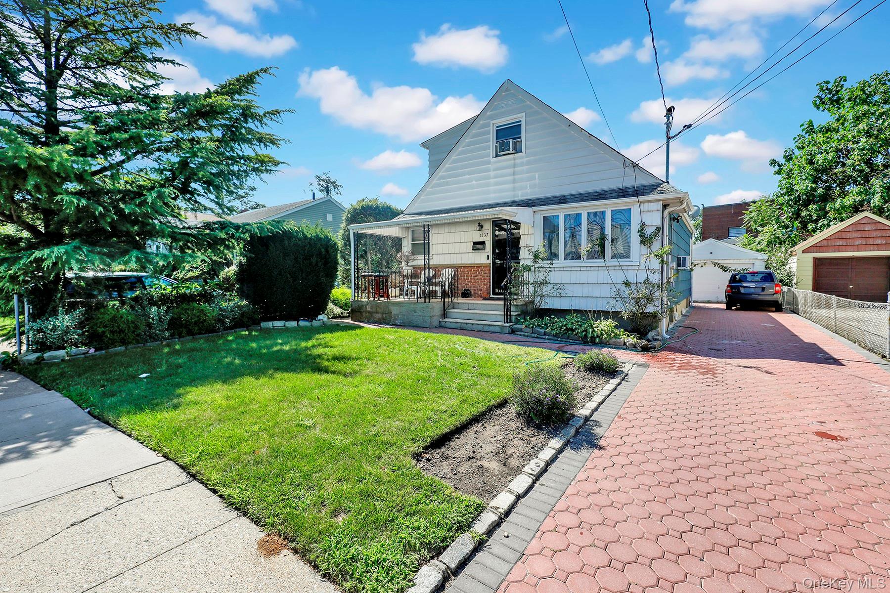 1537 Madison Street — photo