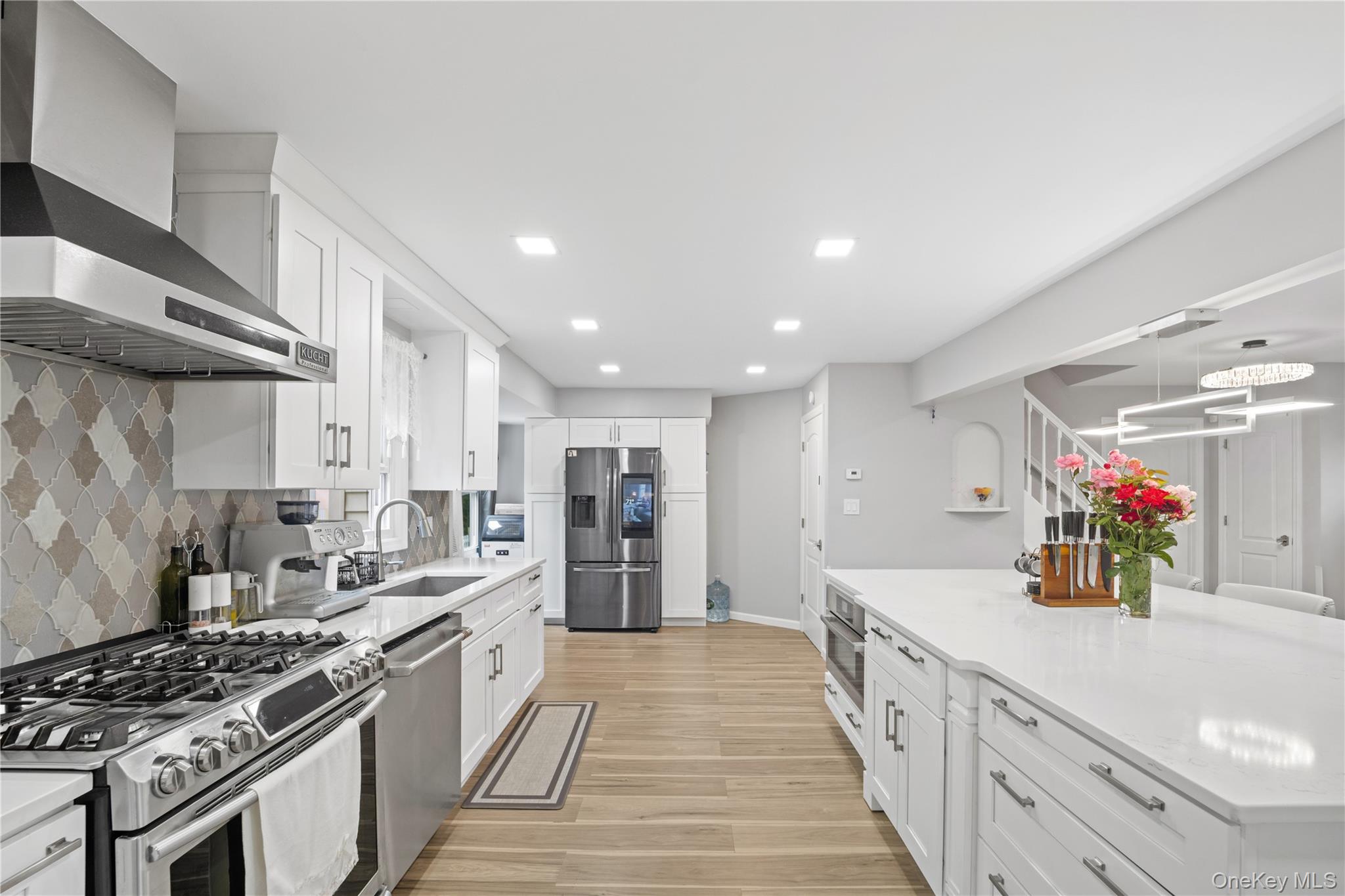 3123 Douglas Drive — photo