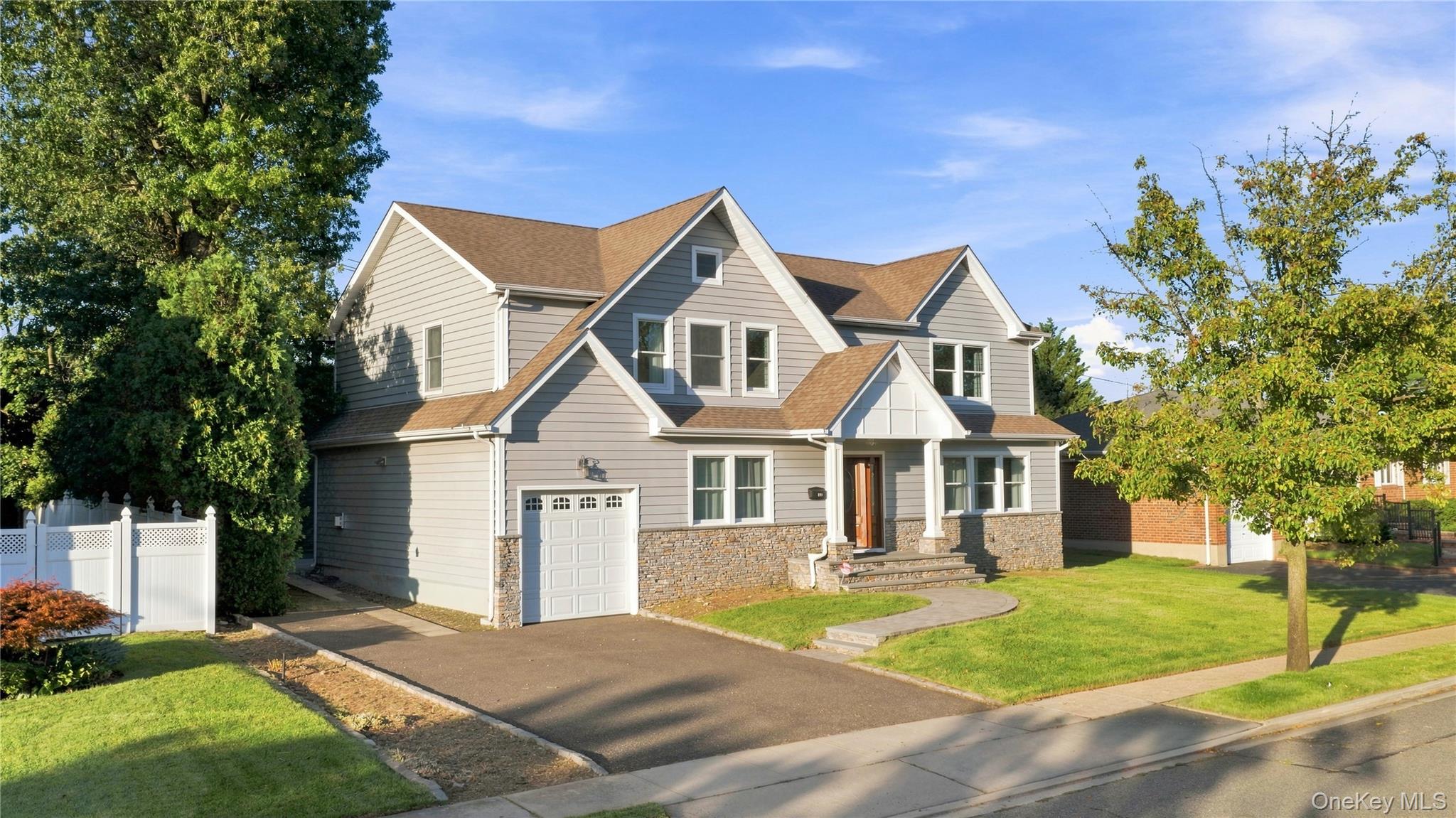 22 Forest Drive, Oyster Bay, NY 11753 — photo 3