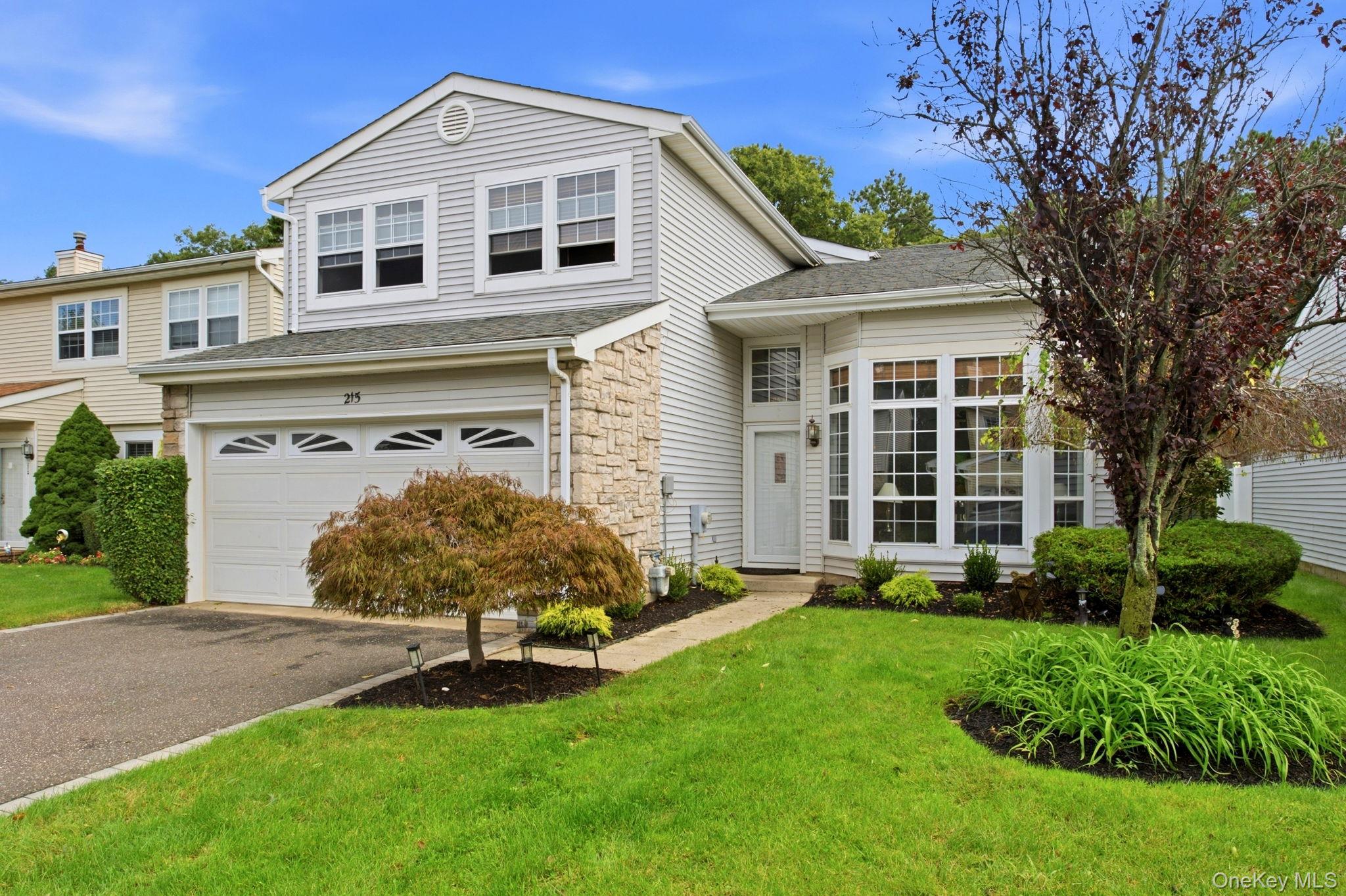 215 Fairfield Drive E — photo