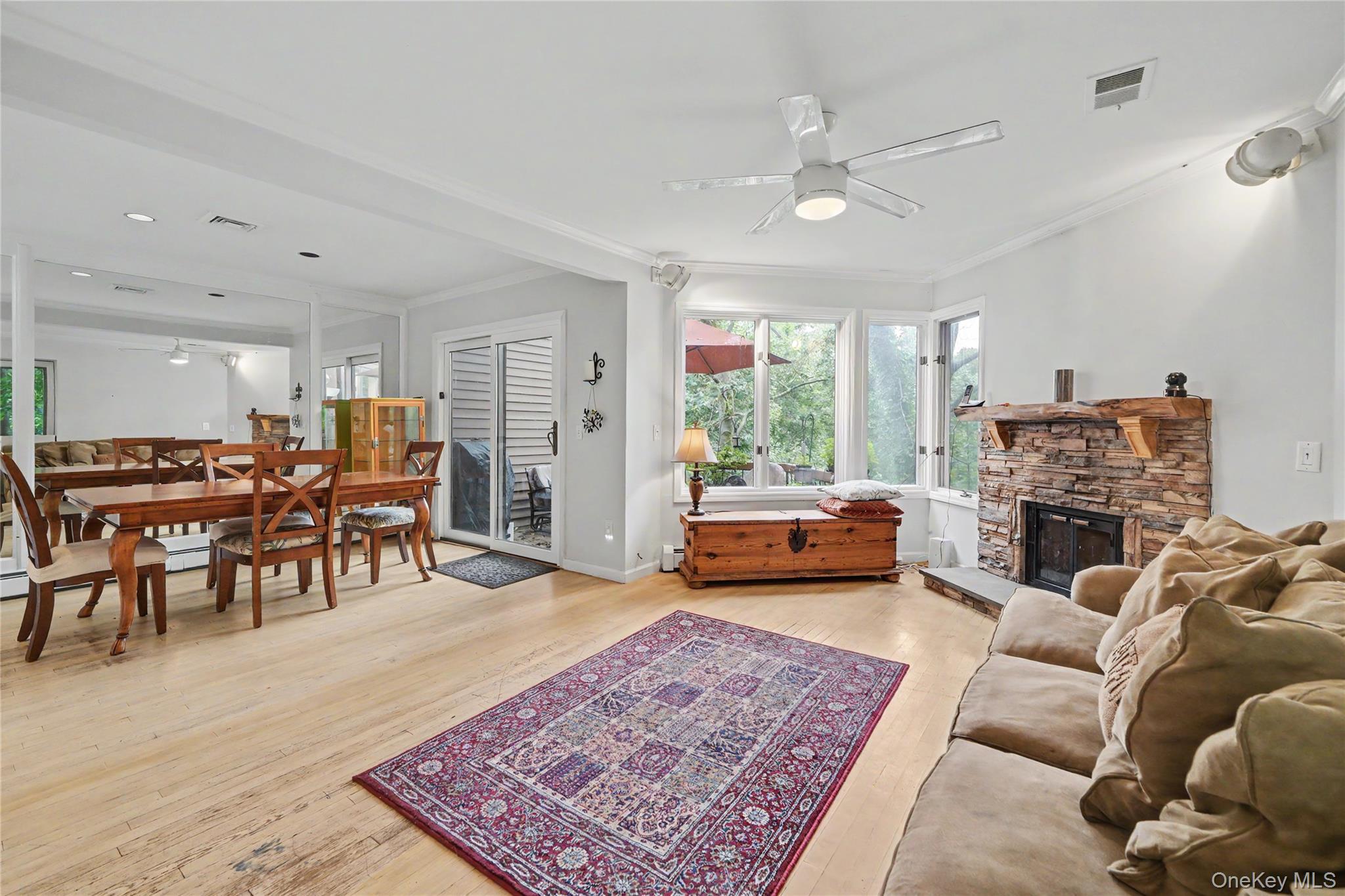 811 Eagle Bay Drive 811 — photo