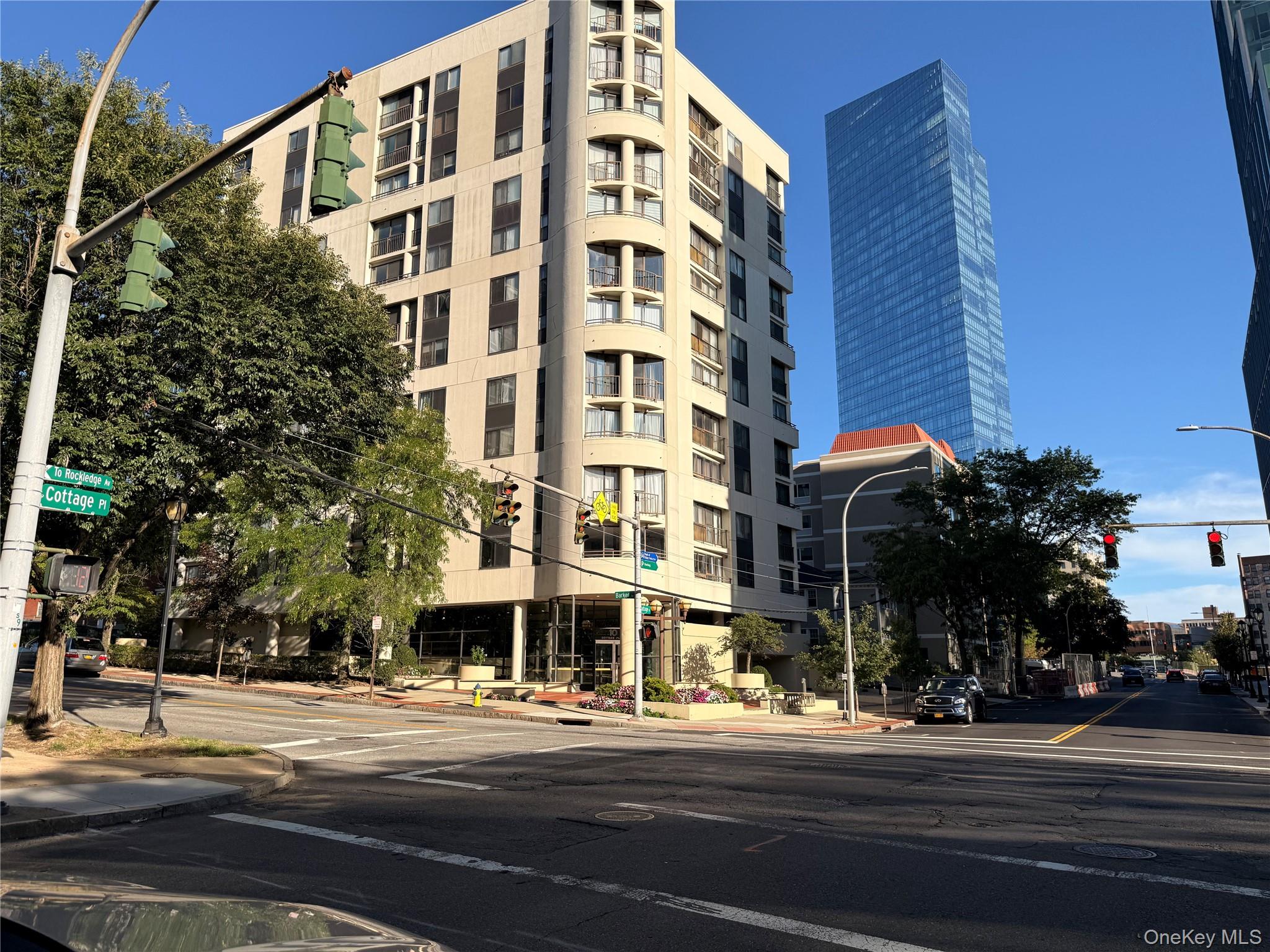 10 Cottage Place Unit 2E — photo